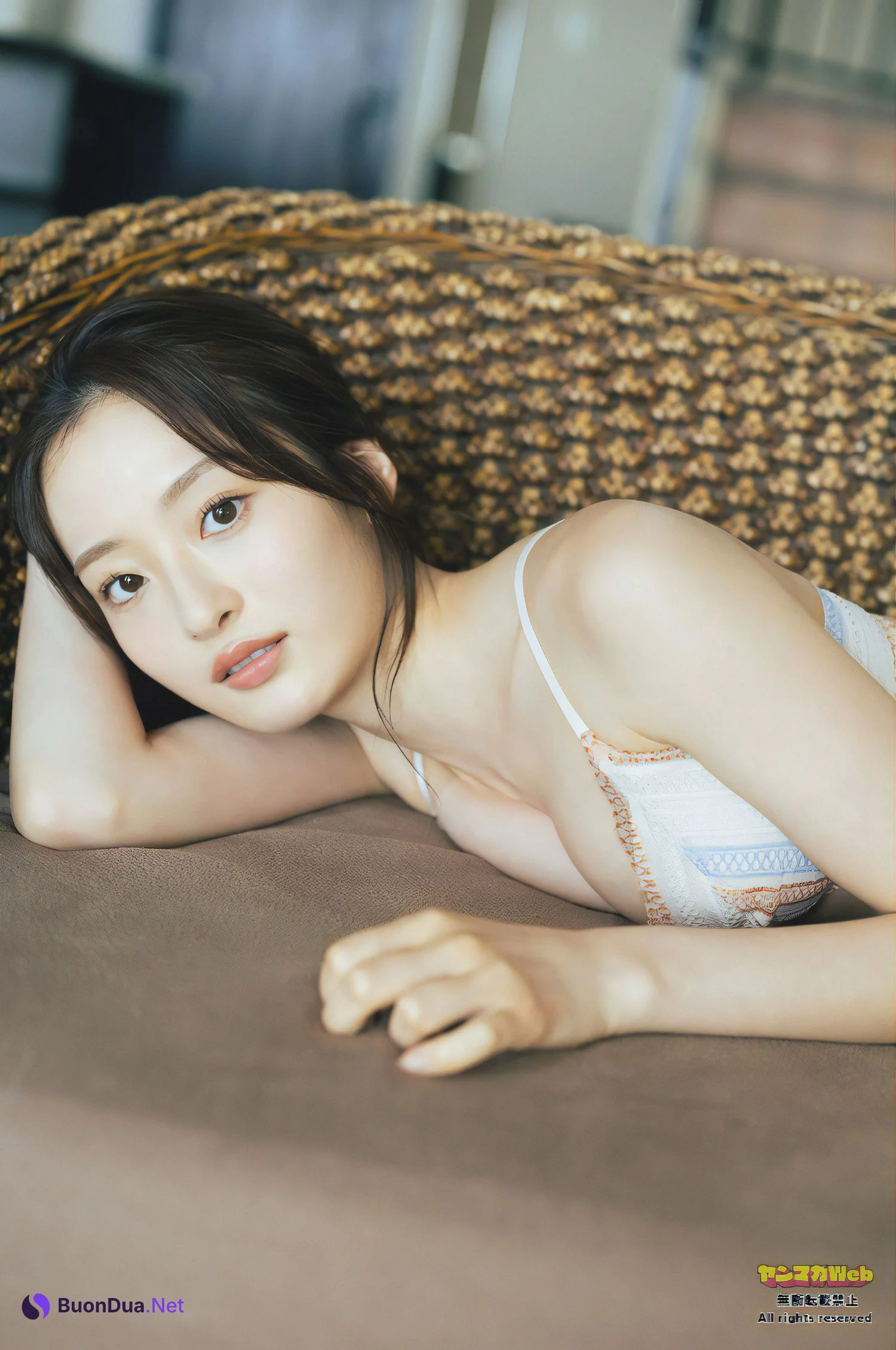 Asa Kamiya 神谷明采, Young Magazine 2024 No.24 (ヤングマガジン 2024年24号) - Photo 12