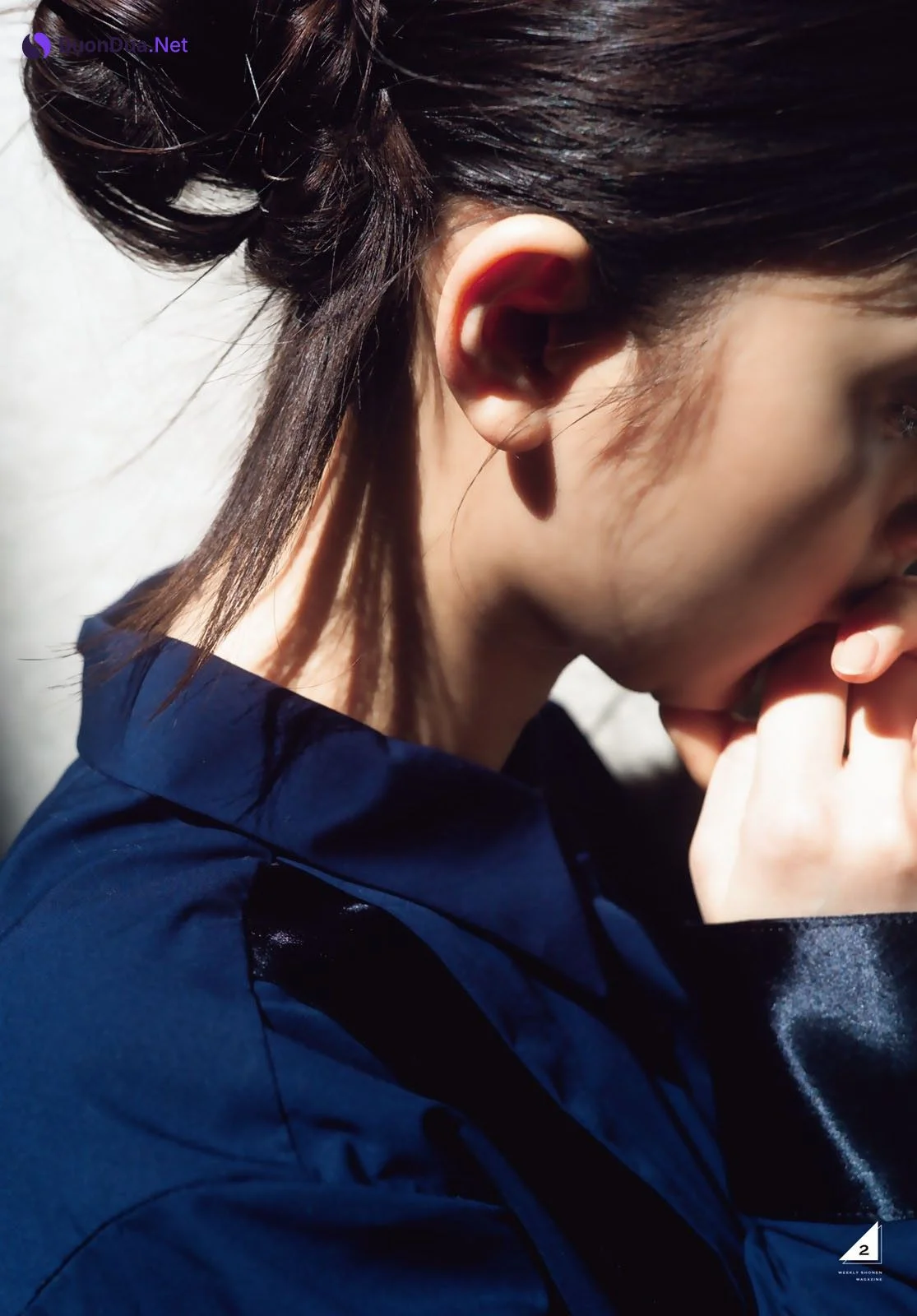 Asuka Saito 齋藤飛鳥, Shonen Magazine 2022 No.17 (週刊少年マガジン 2022年17号) - Photo 3