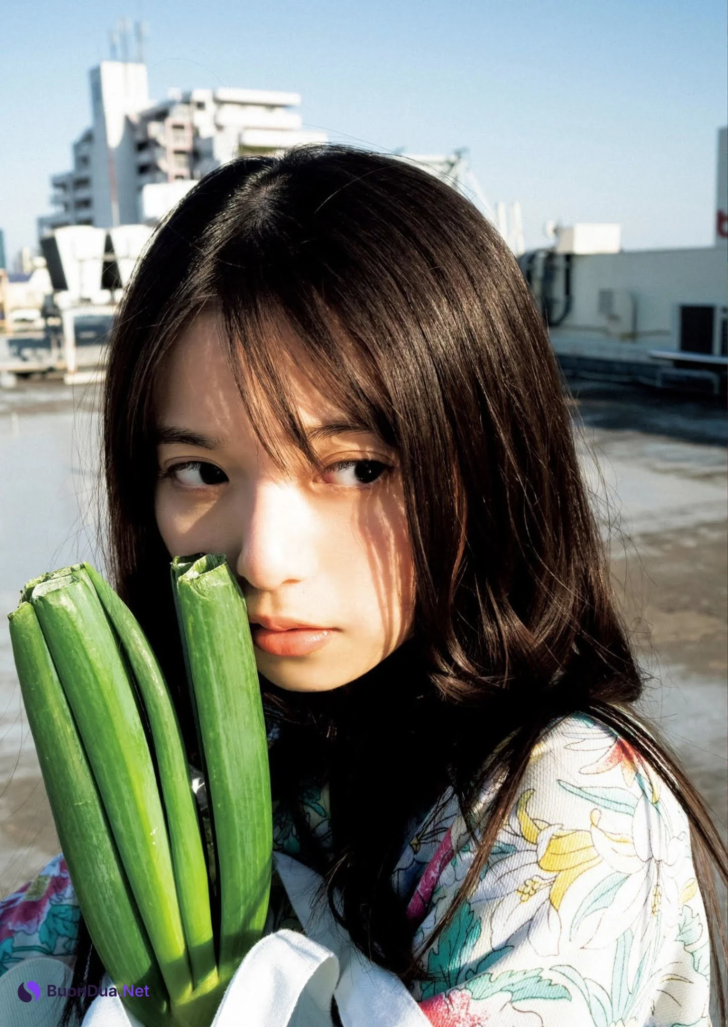 Asuka Saito 齋藤飛鳥, Young Jump 2021 No.24 (ヤングジャンプ 2021年24号) - Photo 4