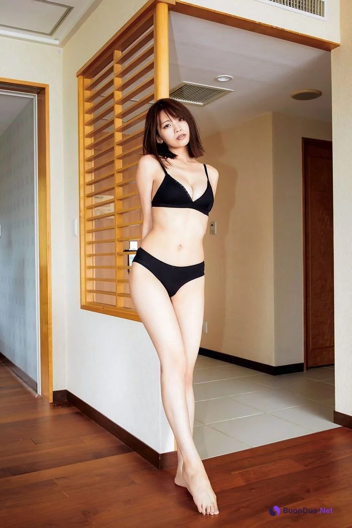 Aya Hayase 早瀬あや, Young Jump 2019 No.47 (ヤングジャンプ 2019年47号) - Photo 6