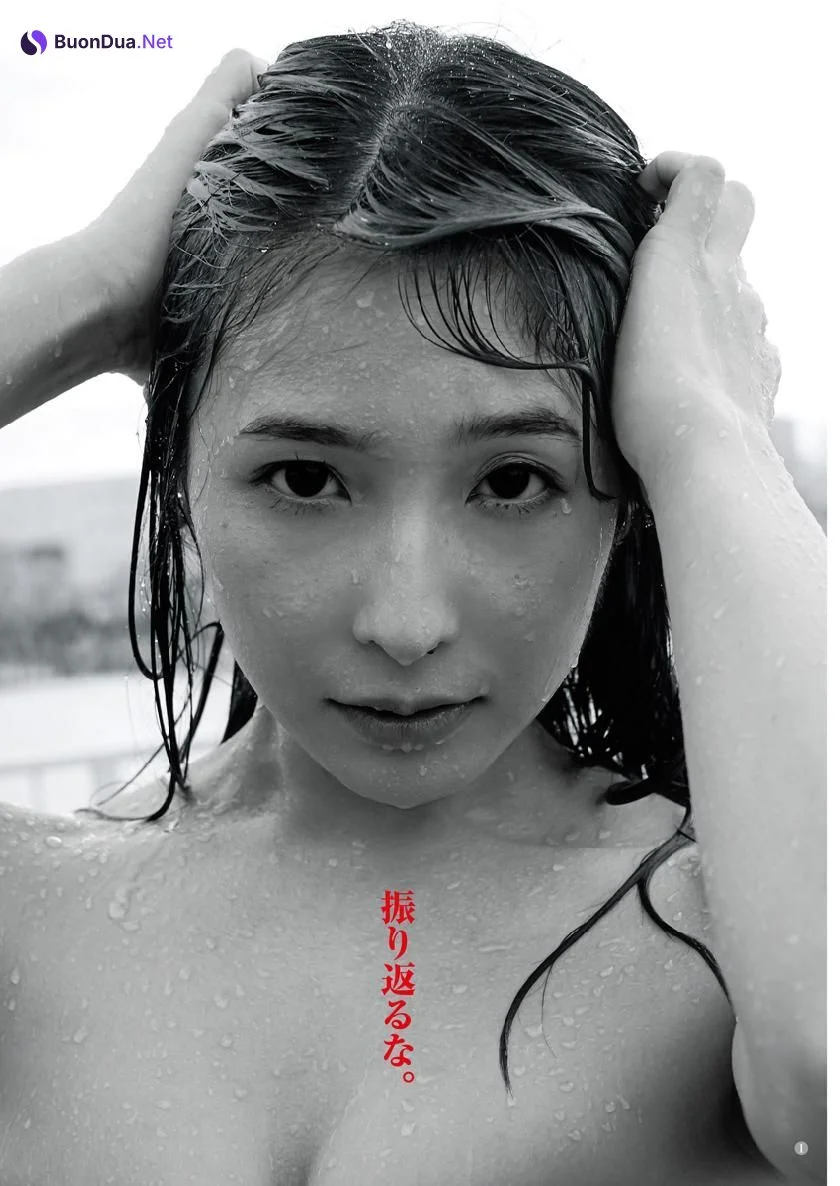Aya Kawasaki 川崎あや, Young Jump 2019 No.34 (ヤングジャンプ 2019年34号) - Photo 9
