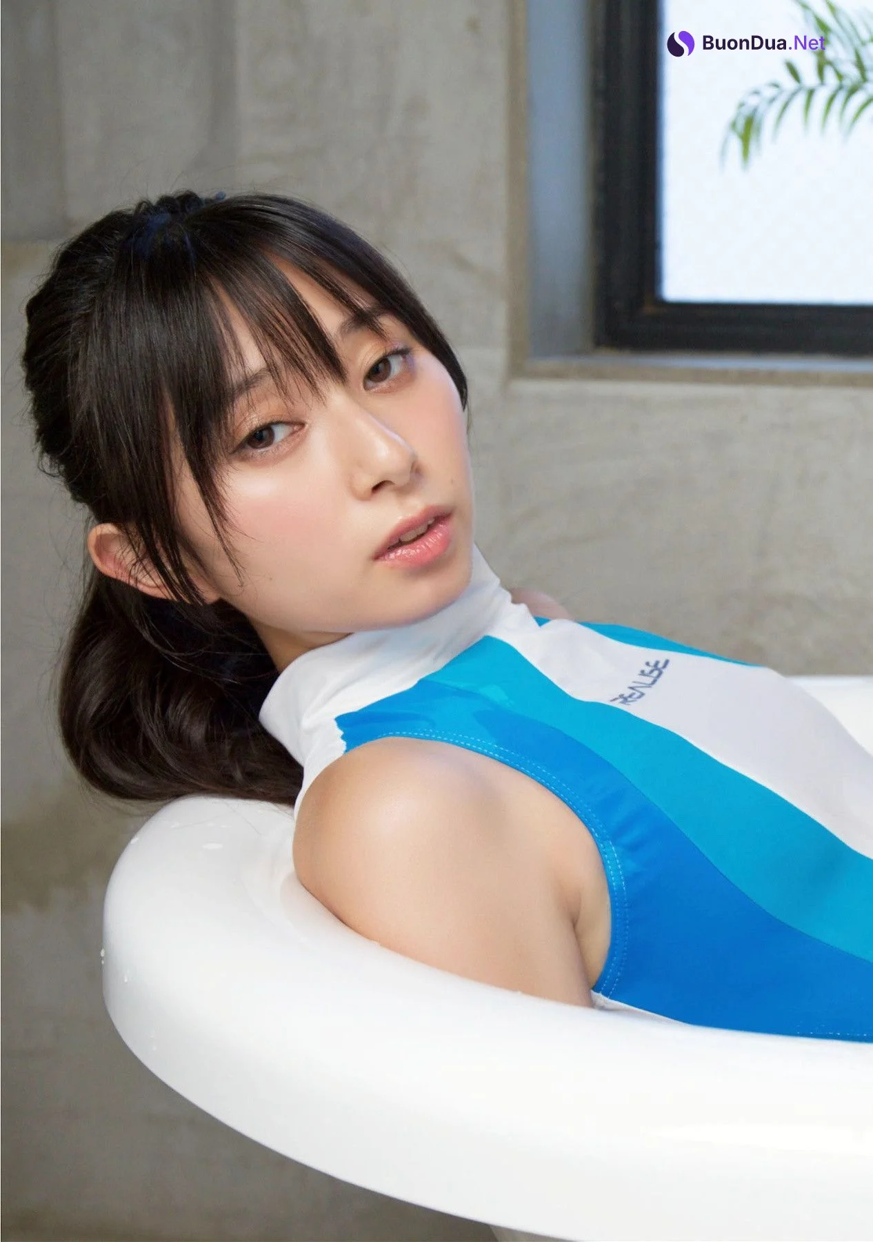 Aya Kuwata 桑田彩, グラビア写真集 「じんわり」 Set.03 - Photo 14