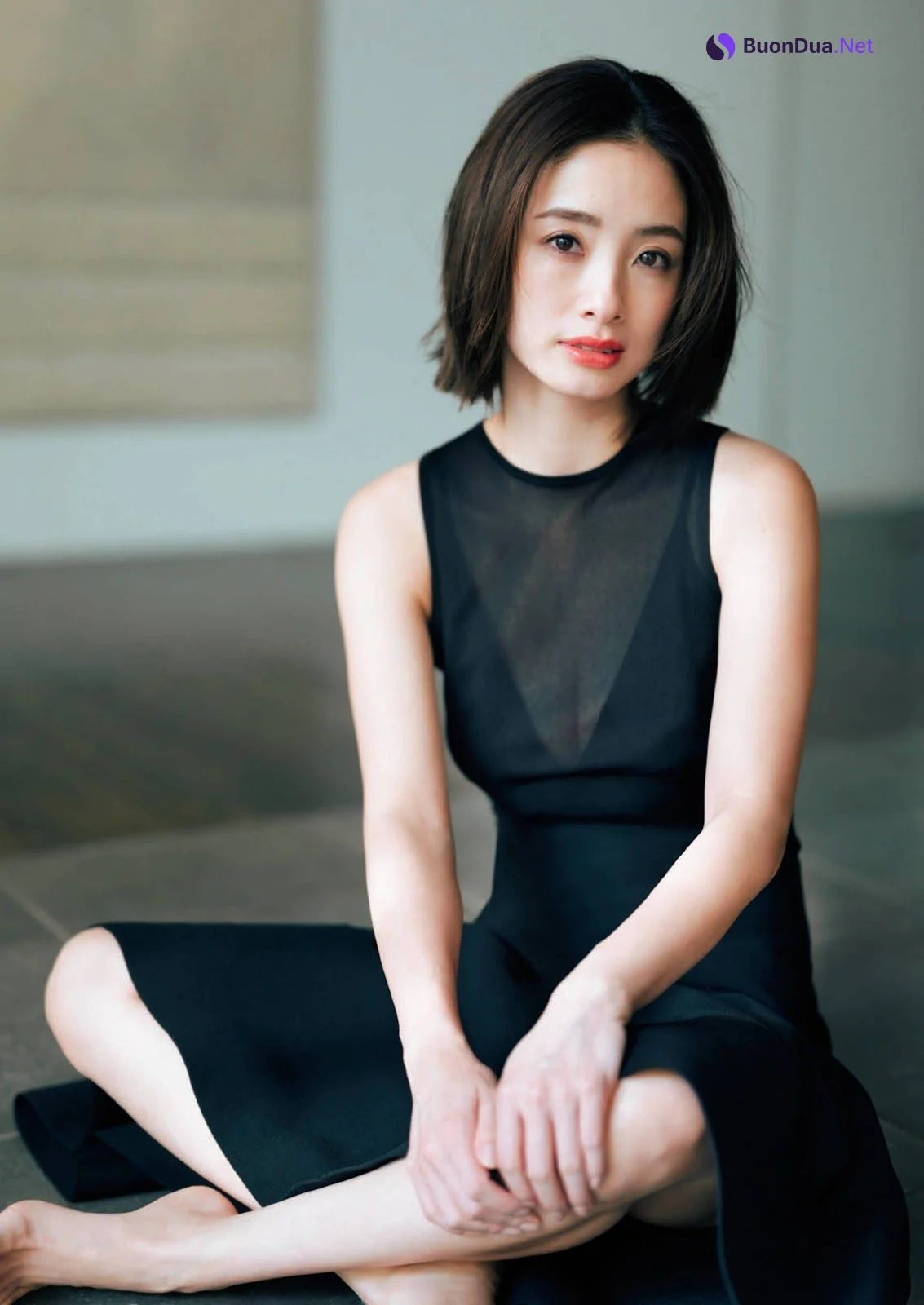 Aya Ueto 上戸彩, Shukan Bunshun 2021.01.20 (週刊文春 2021年1月20日号) - Photo 4