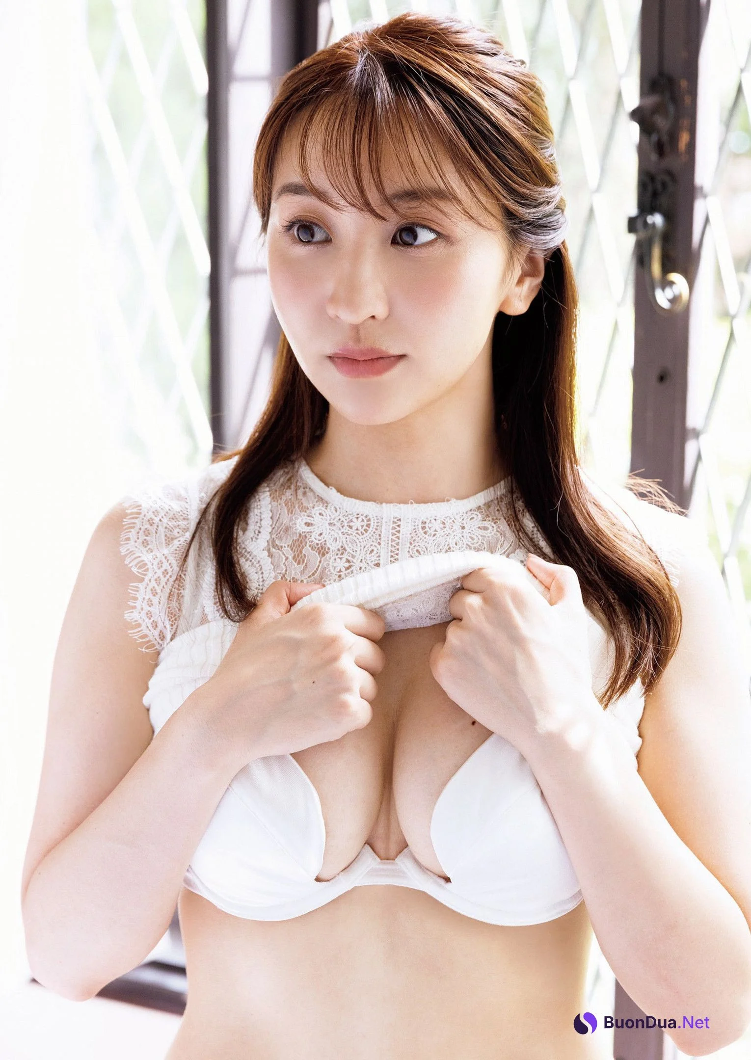 Ayae Hakamada 袴田彩会, Weekly Playboy 2022 No.48 (週刊プレイボーイ 2022年48号) - Photo 3