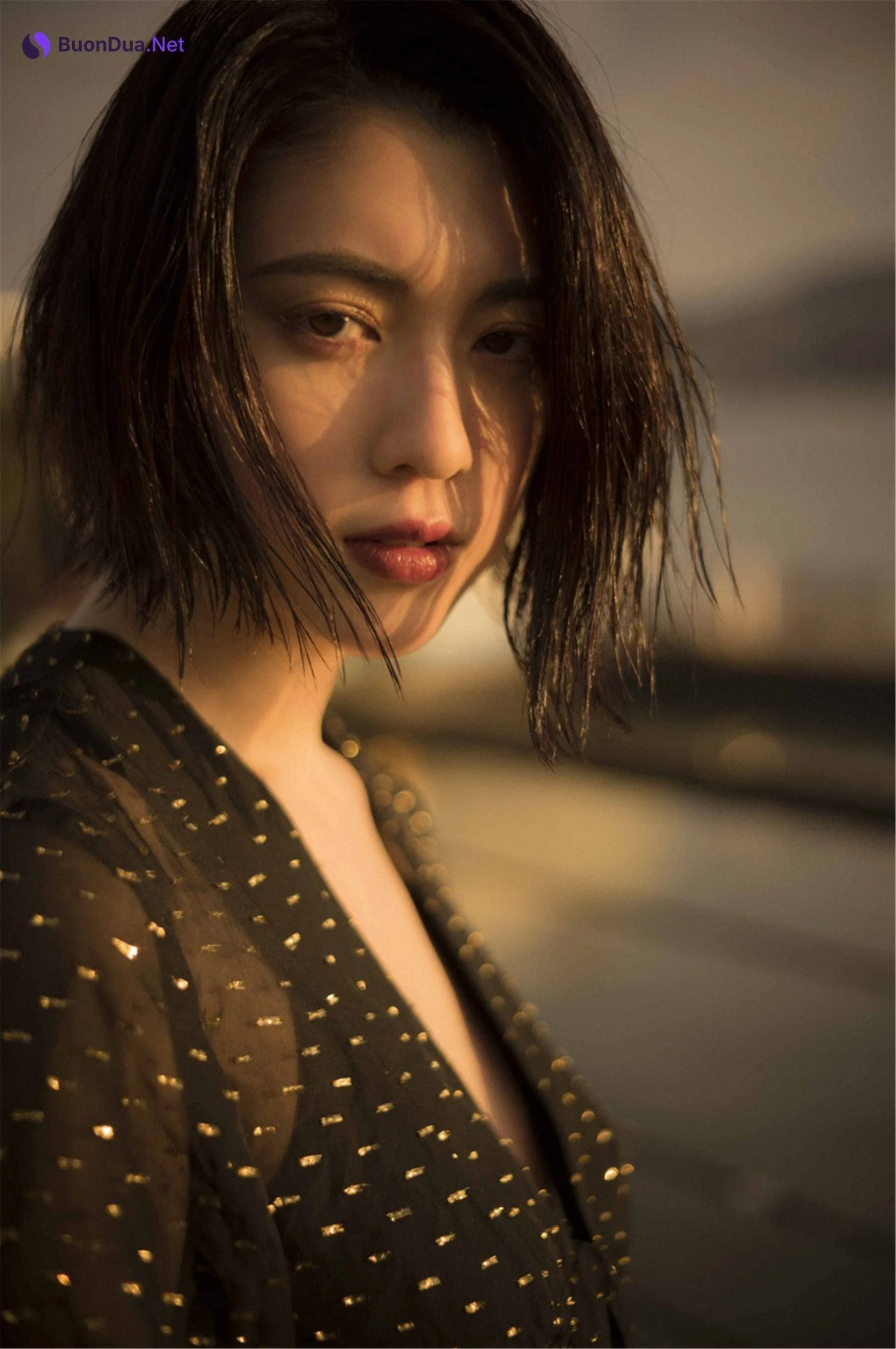 Ayaka Miyoshi 三吉彩花, デジタル写真集 「空をこえて」 Set.02 - Photo 3