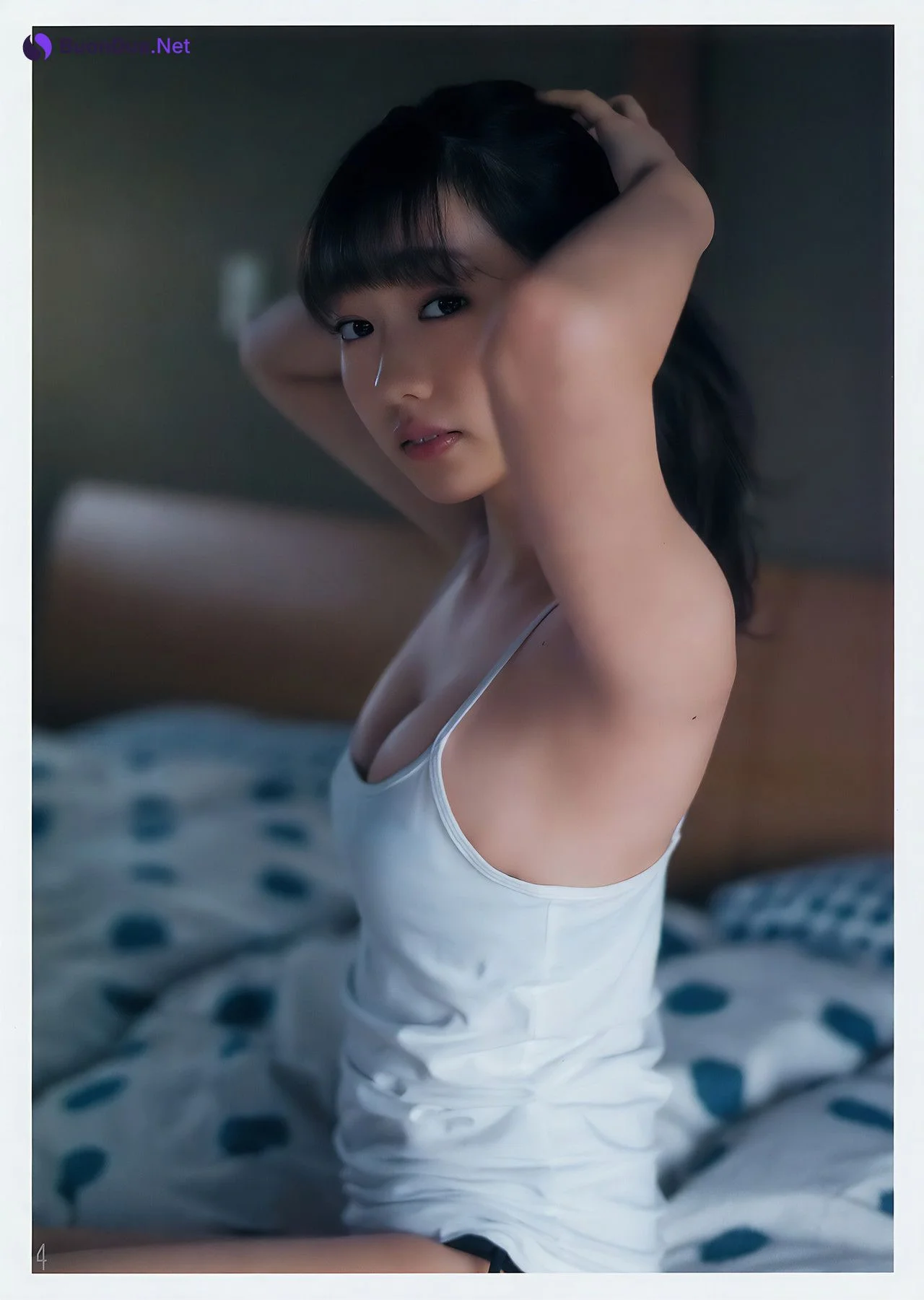 Ayaka Miyoshi 三吉彩花, Young Jump 2017 No.17 (ヤングジャンプ 2017年17号) - Photo 15