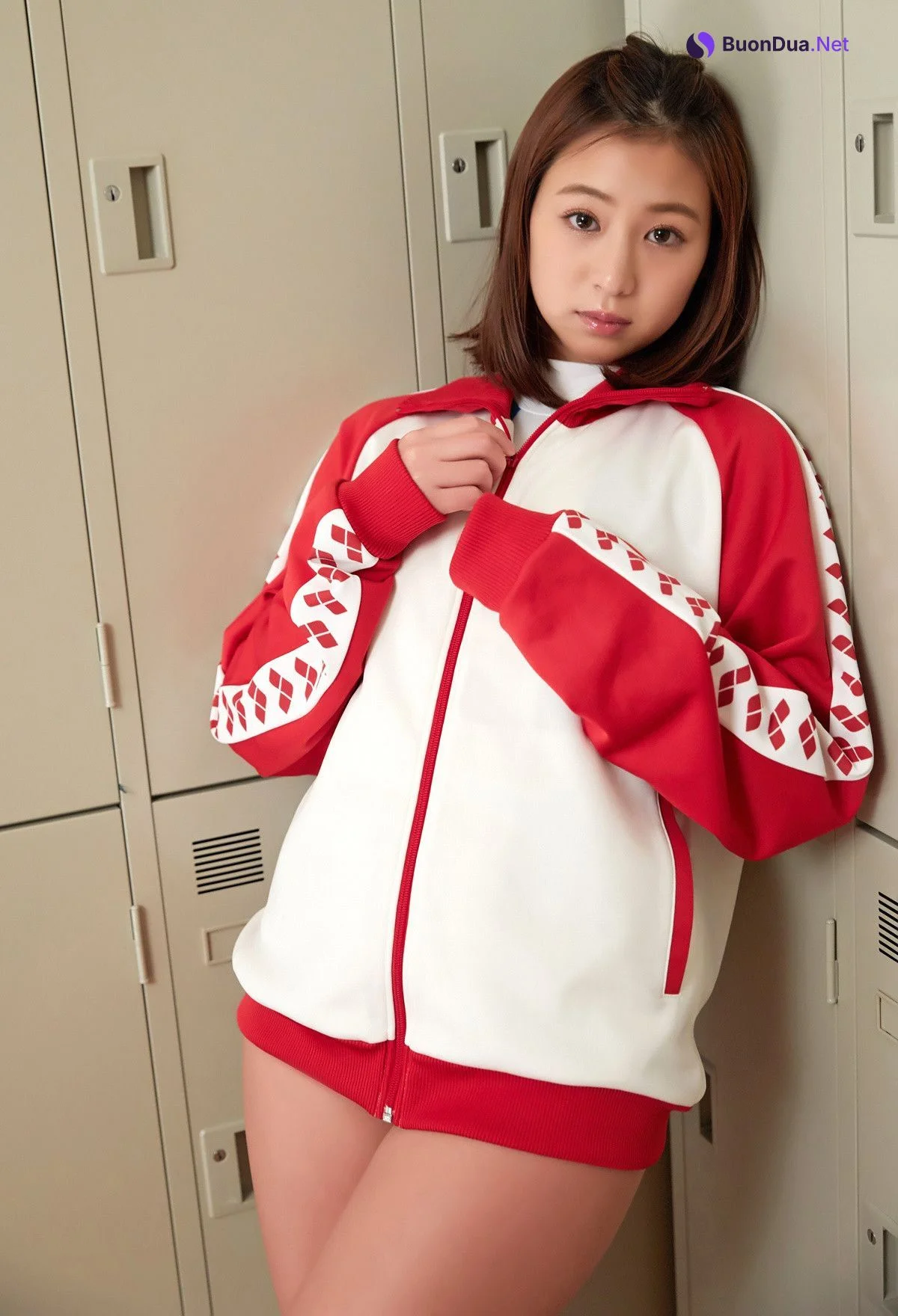 Ayaka Sayama 佐山彩香, デジタル写真集 「水も滴る佐山さん」 - Photo 13