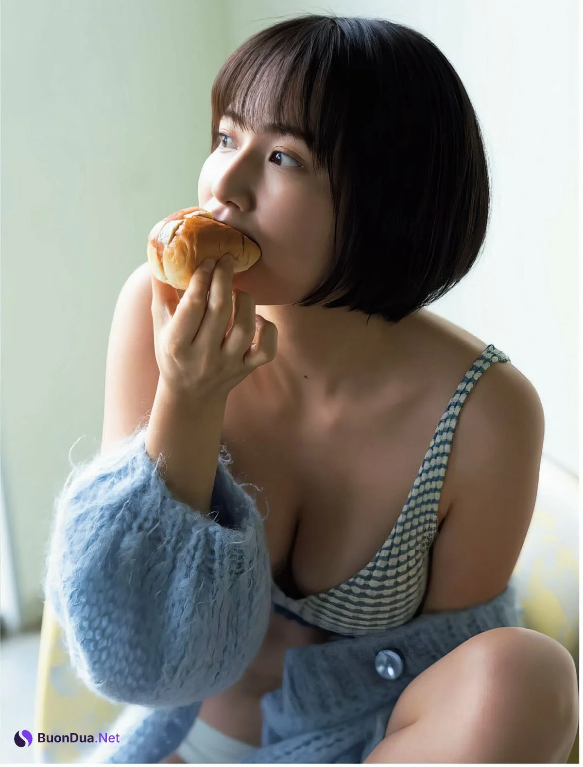 Ayaka Shinya 新谷あやか, FRIDAY 2024.05.24 (フライデー 2024年5月24日号) - Photo 10