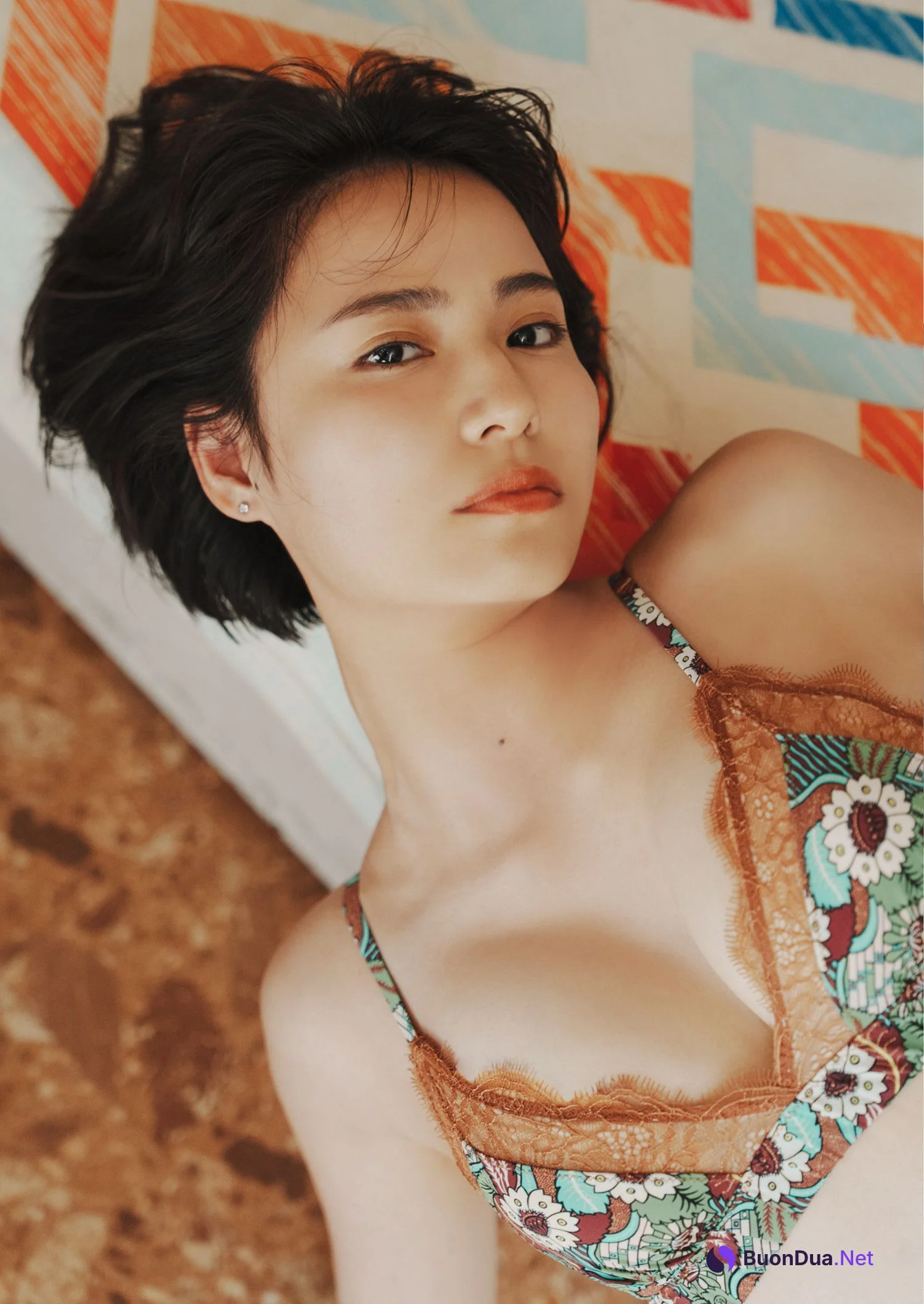 Ayaka Shinya 新谷あやか, Young Jump 2025 No.38 (ヤングジャンプ 2025年38号) - Photo 12