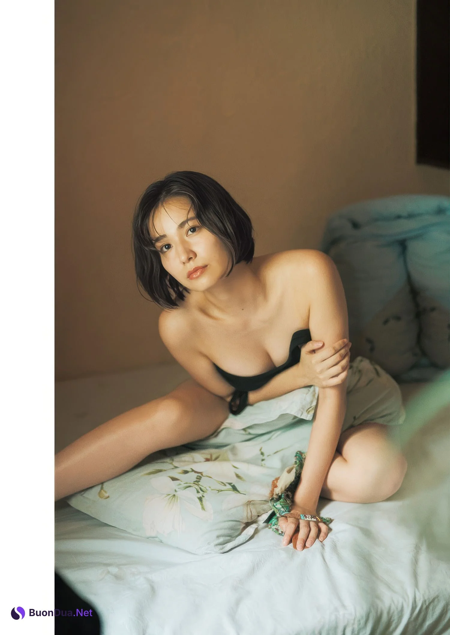 Ayaka Shinya 新谷あやか, Young Jump 2025 No.38 (ヤングジャンプ 2025年38号) - Photo 5