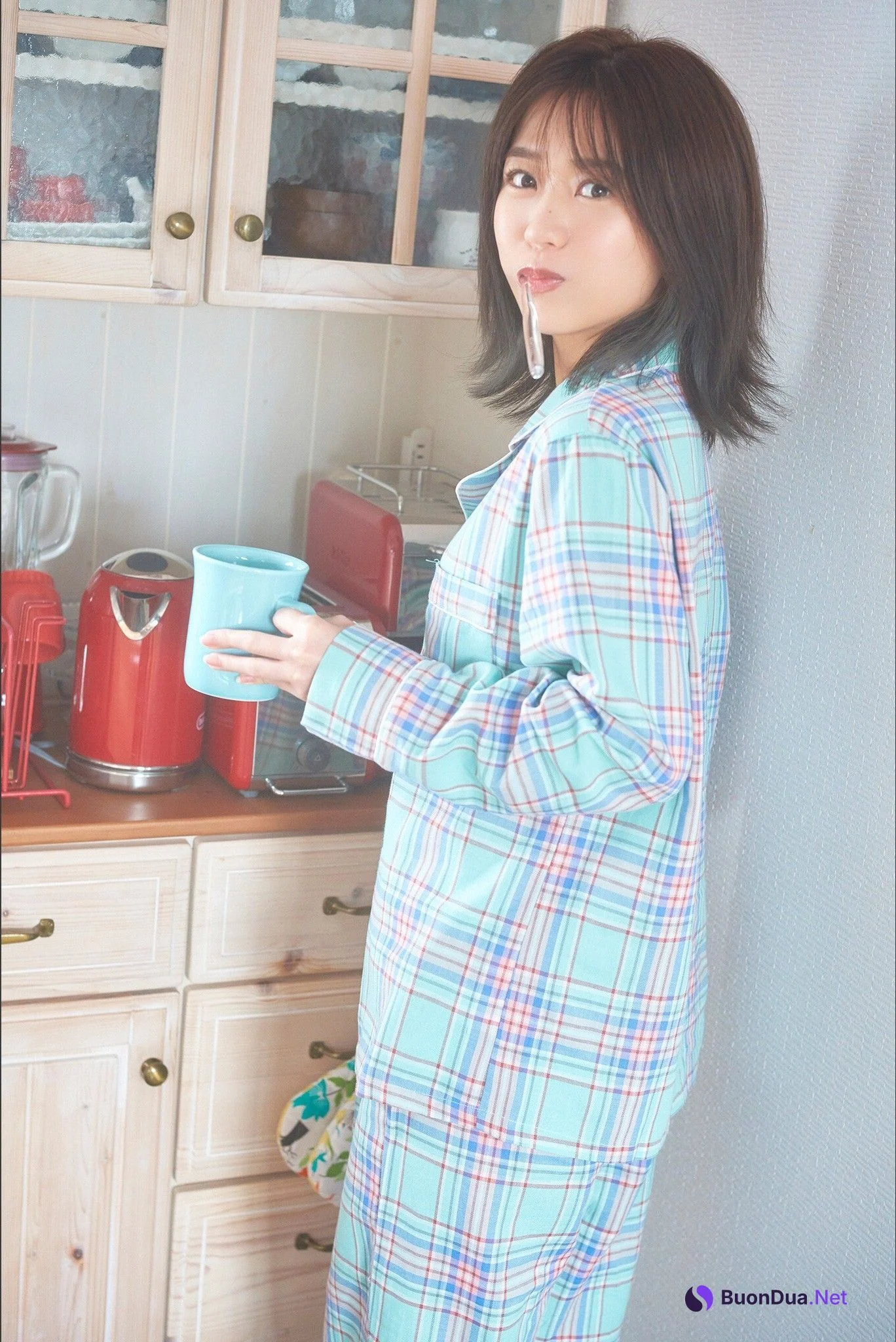 Ayana Shinozaki 篠崎彩奈, グラビアフォトブック 「その日のあやなん スピサン」 Set.01 - Photo 10