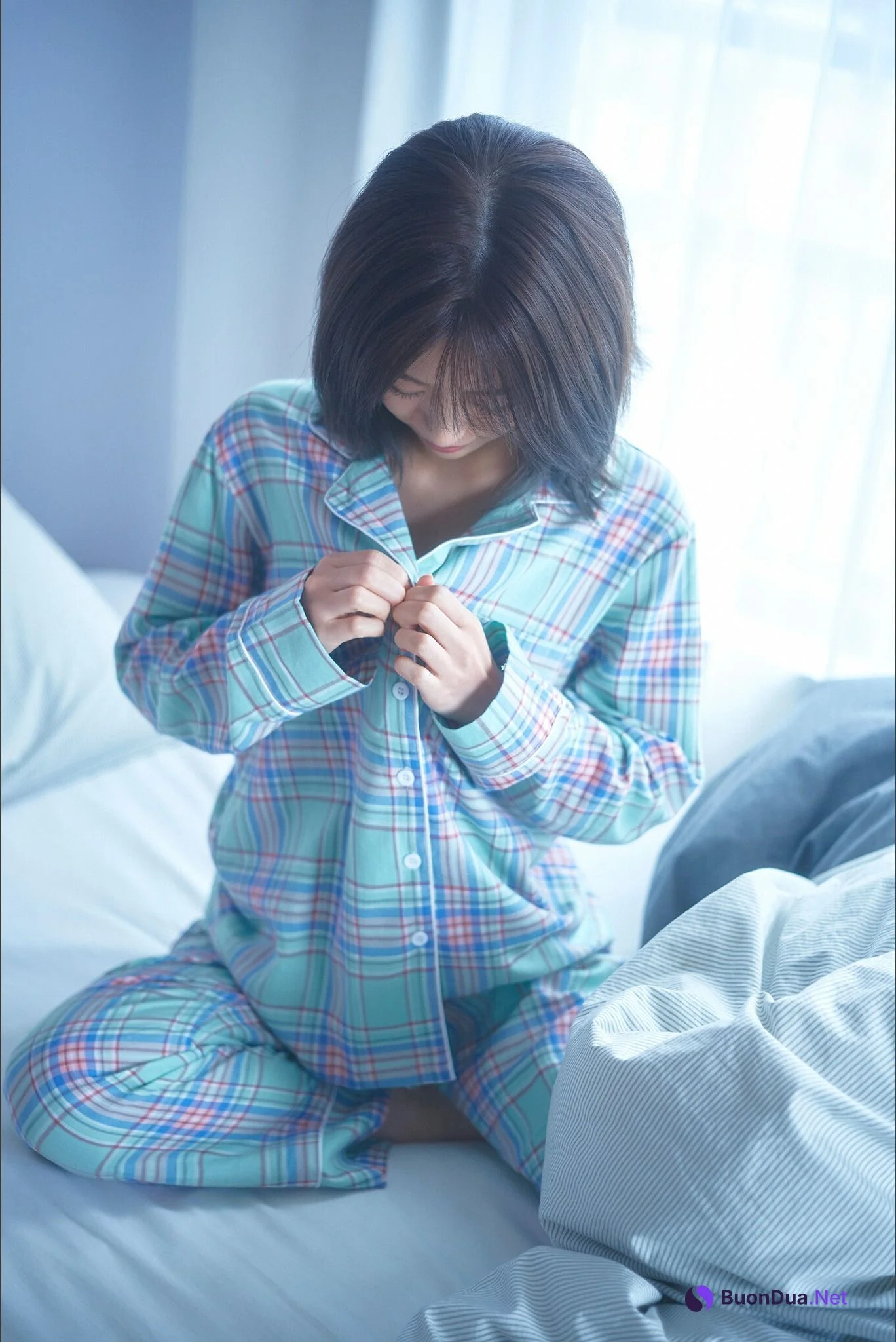 Ayana Shinozaki 篠崎彩奈, グラビアフォトブック 「その日のあやなん スピサン」 Set.01 - Photo 12