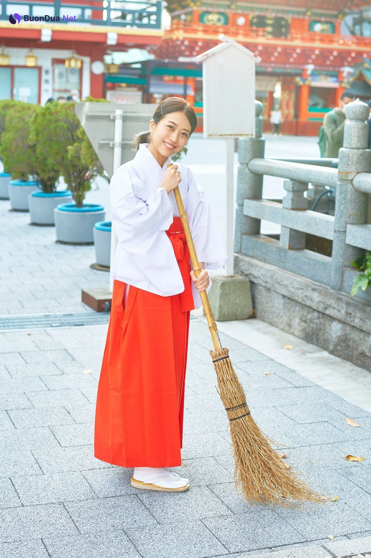 Ayana Shinozaki 篠崎彩奈, Shonen Sunday 2023 No.08 (週刊少年サンデー 2023年8号) - 사진 10