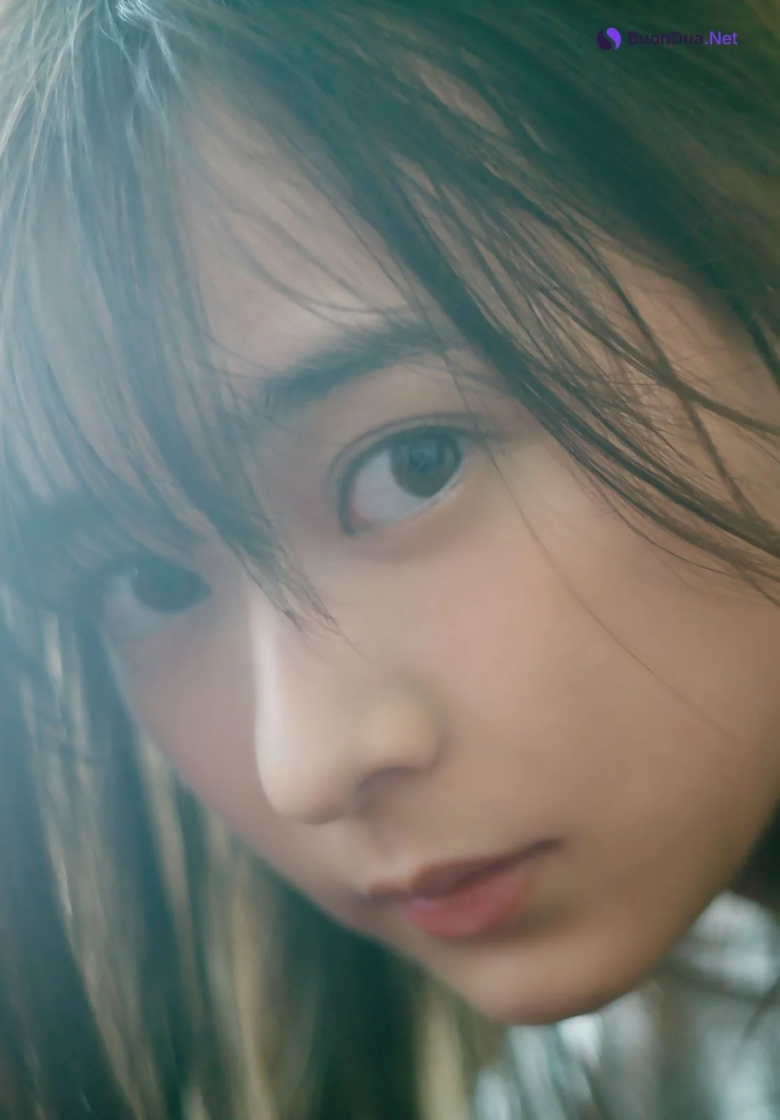 Ayane Suzuki 鈴木絢音, Shonen Magazine 2022 No.16 (週刊少年マガジン 2022年16号) - Photo 3