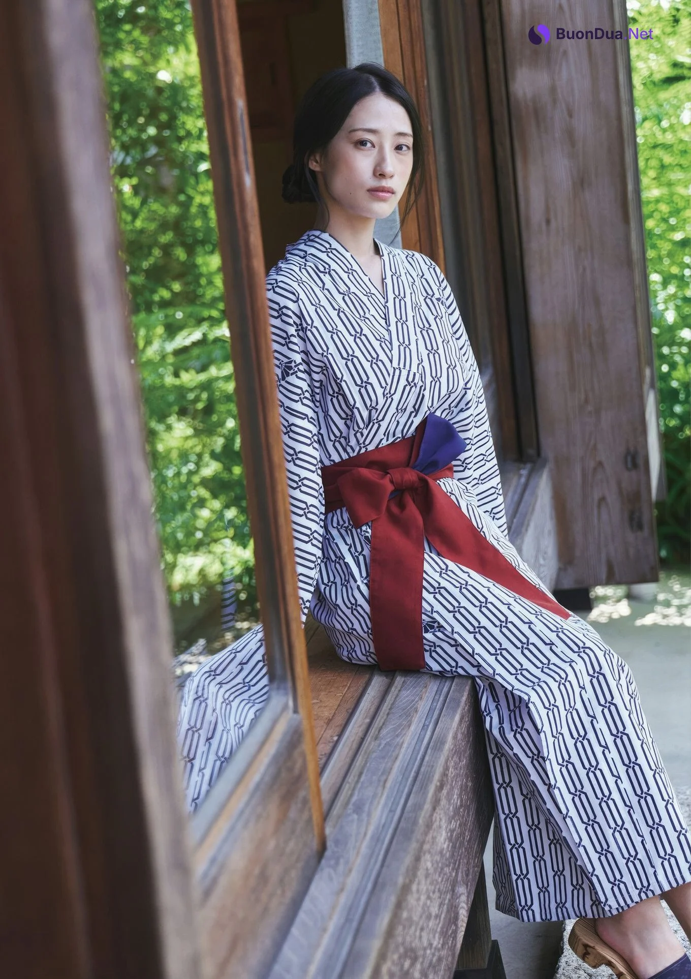 Ayano Sumida 澄田綾乃, BRODYデジタル写真集 『短い祭』 Set.02 - 写真 2
