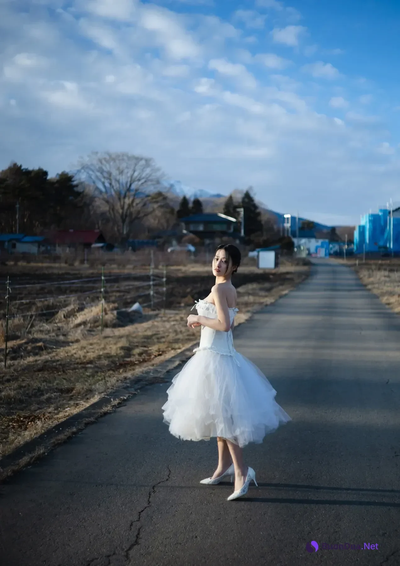 Ayano Sumida 澄田綾乃 – STRiKE! デジタル写真集 「この世界の片隅で。」 - รูปภาพ 11