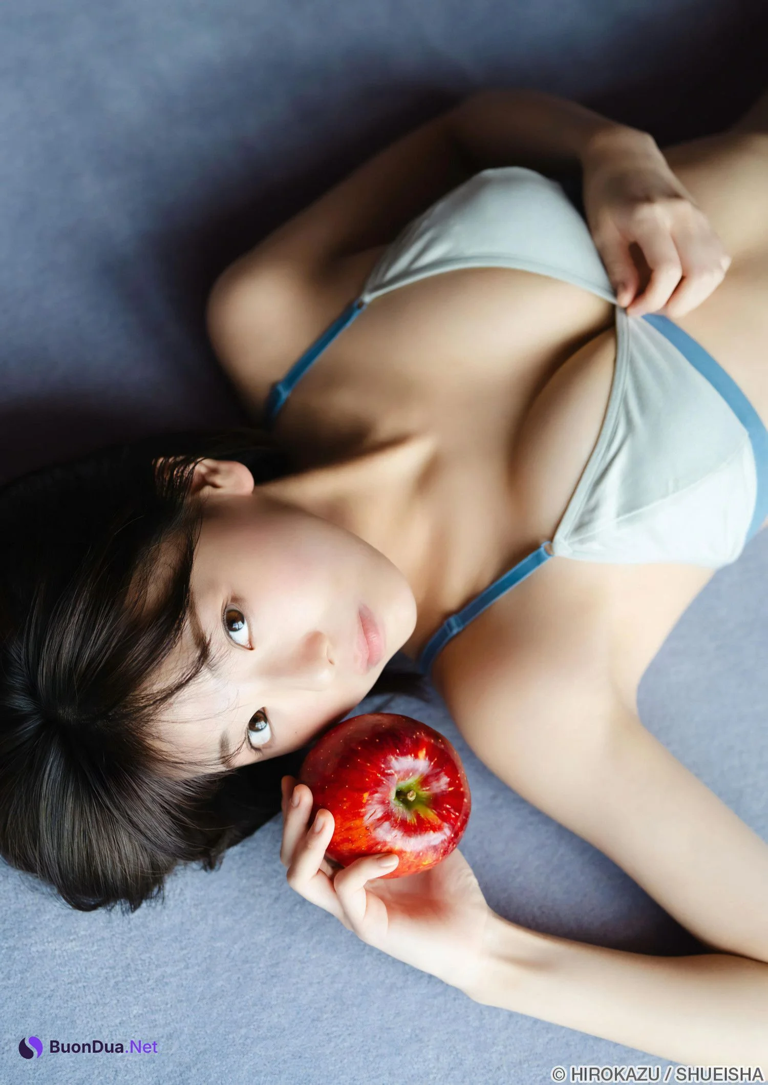 Ayu Okuma 大熊杏優, Young Jump 2023 No.51 (ヤングジャンプ 2023年51号) - Photo 7