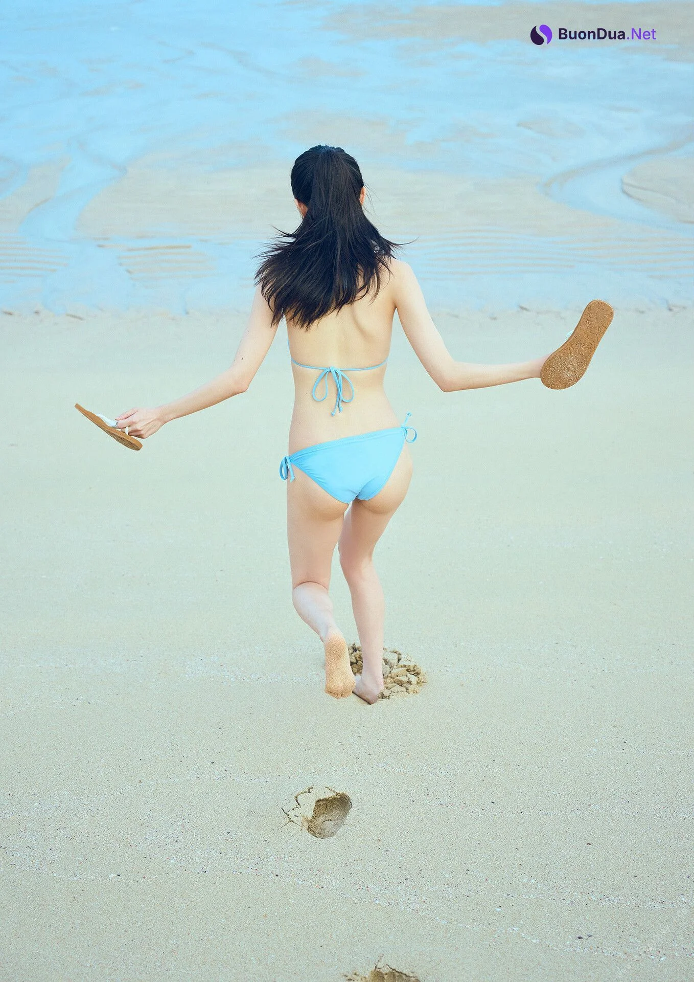Azusa Onodera 小野寺梓, 1st 写真集 「偶像に生きる」 Set.01 - Photo 14