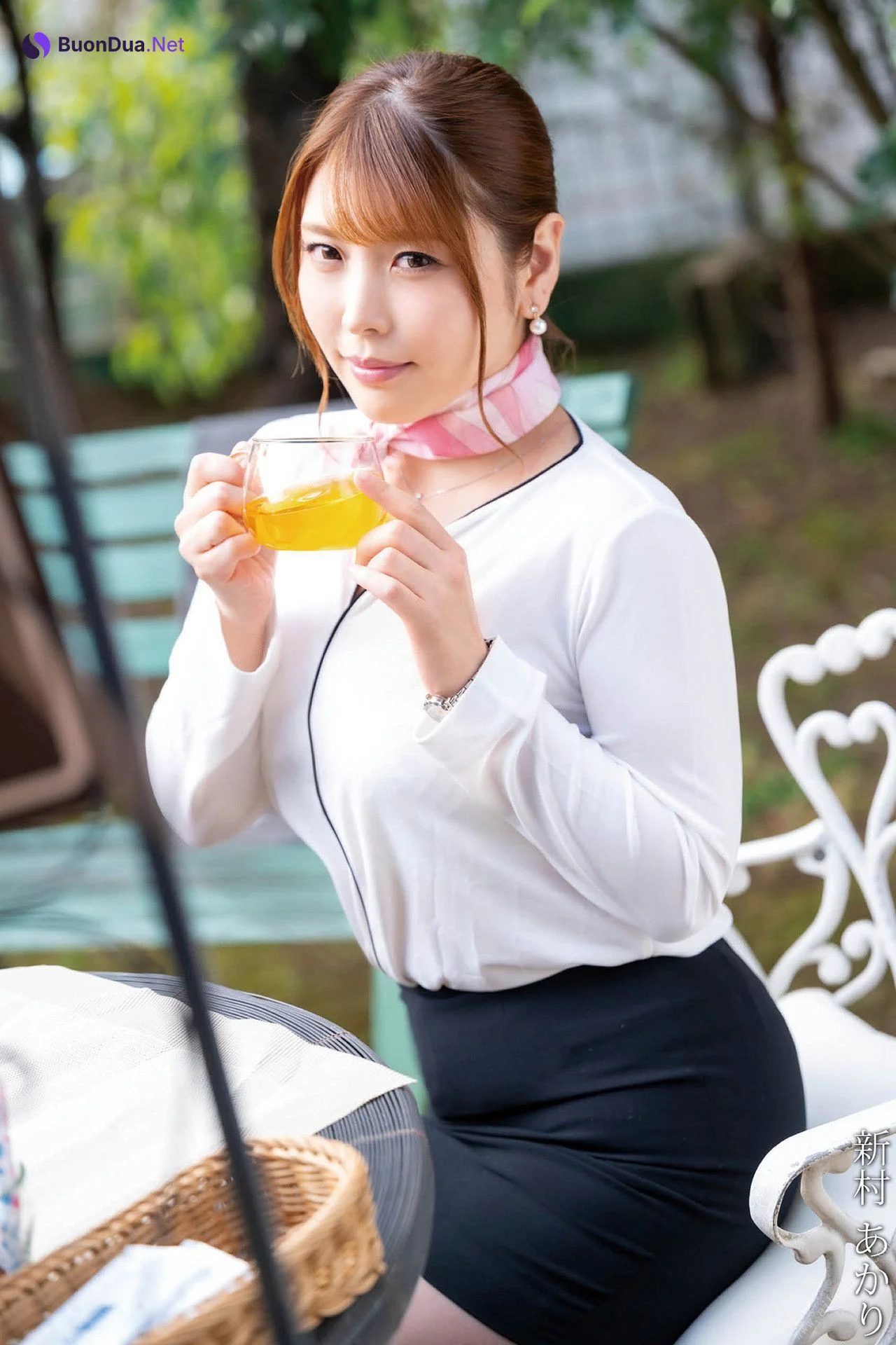 有賀みなほ 新村あかり, 大人の女性ヌードBEST 淑女コレクター - Photo 12