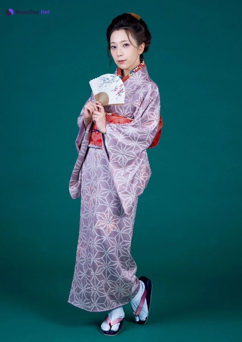 えなこ, 伊織もえ, 篠崎こころ, つんこ, 宮本彩希, Big Comic Superior 2021 No.13 (ビッグコミックスペリオール 2021年13号) - รูปภาพ 18