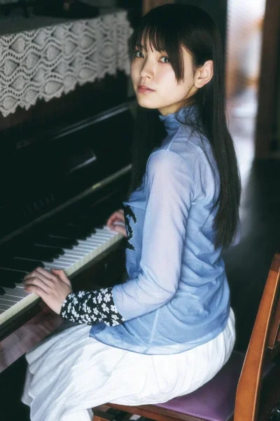 B.L.T. 2026.05 (ビー・エル・ティー 2026年5月号) – Urumi Morihira 森平麗心, Hitomi Hasegawa 長谷川稀未