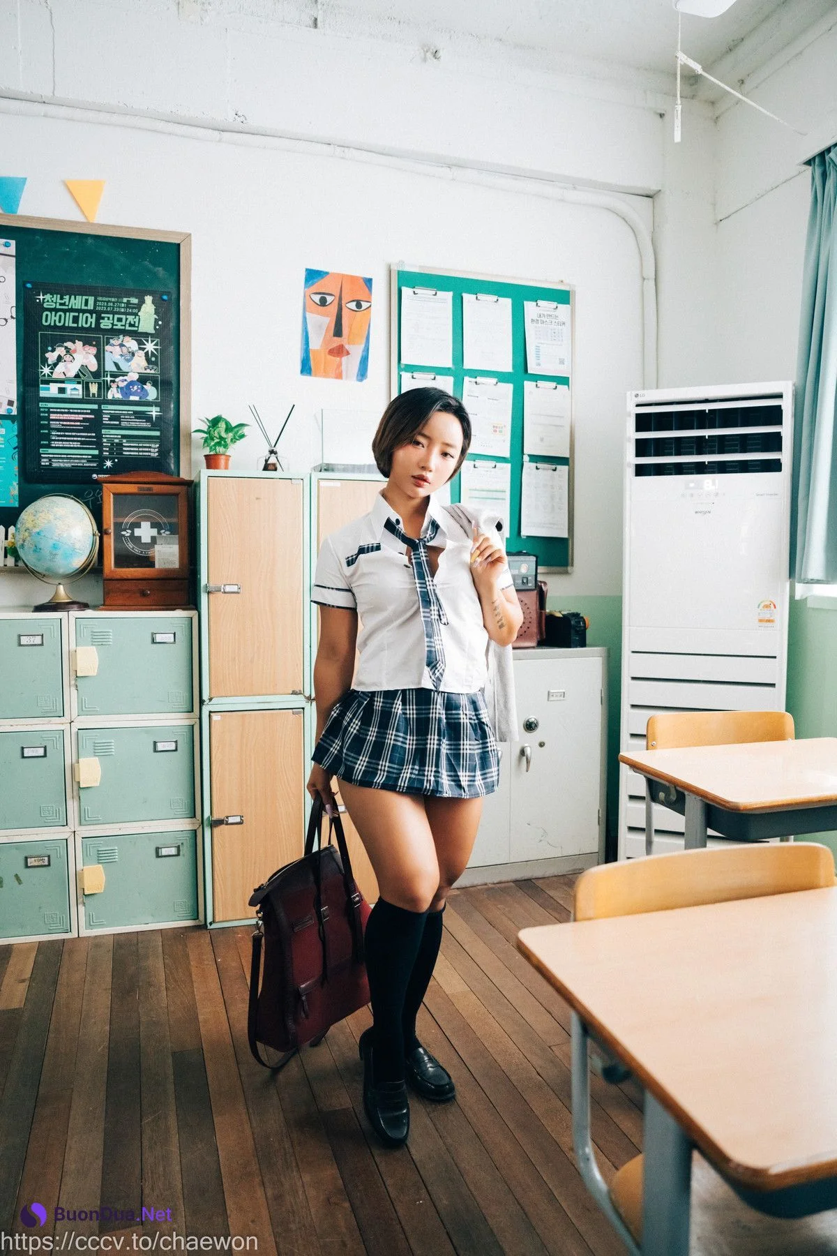 Booty Queen, [Bimilstory] Gal in a Shool Warehouse Set.02 - Photo 2
