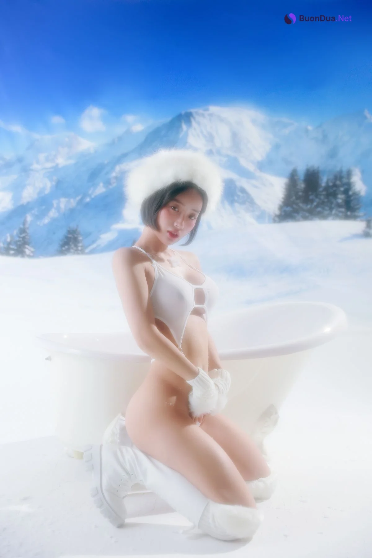 Booty Queen 엉덩퀸, [Pinkpie] The Hot Body of a Lost Girl in Snow Garden Set.01 - Photo 2