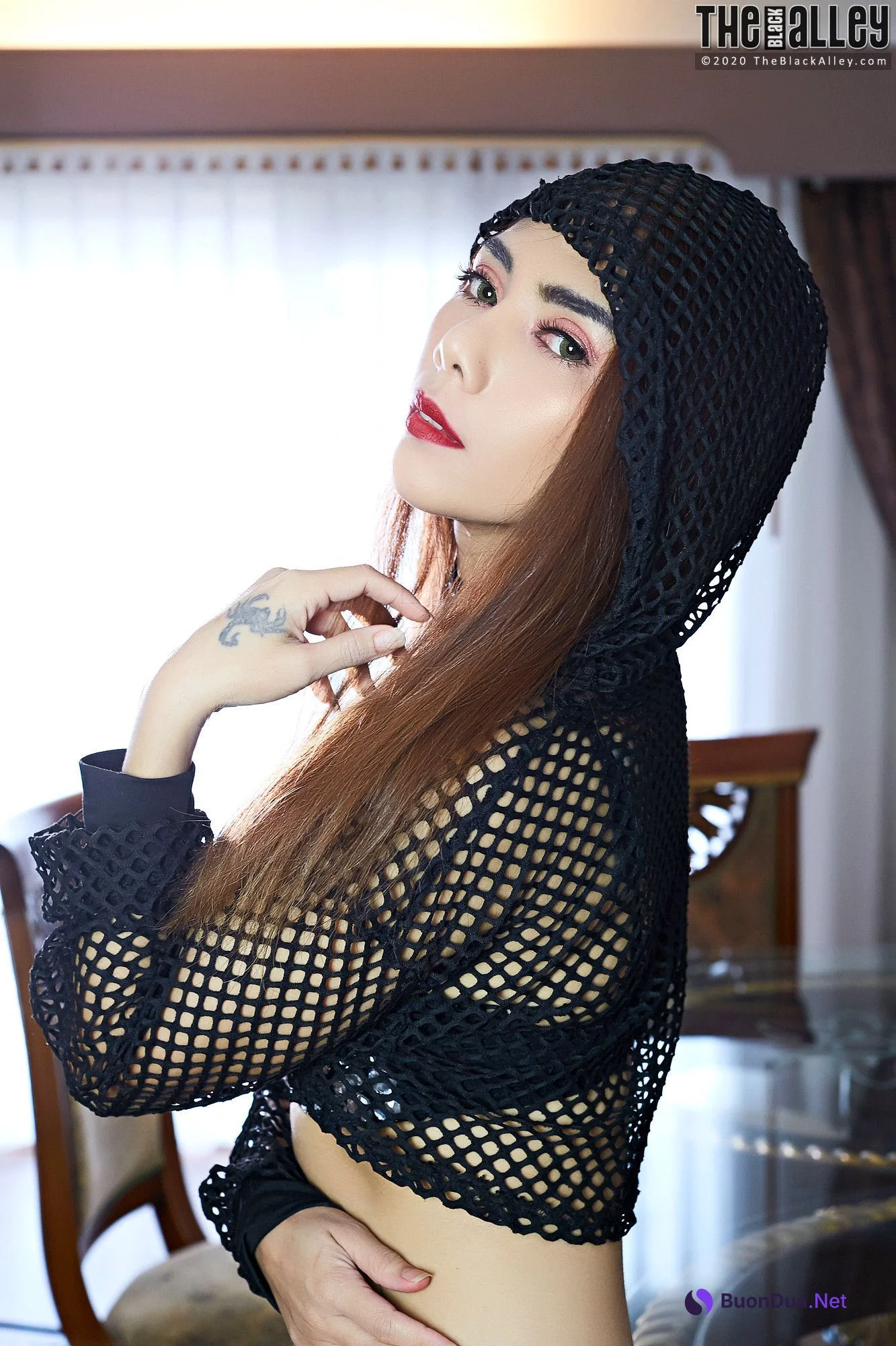 Carolina Fong The Black Alley Photobook Set.38 - Photo 9