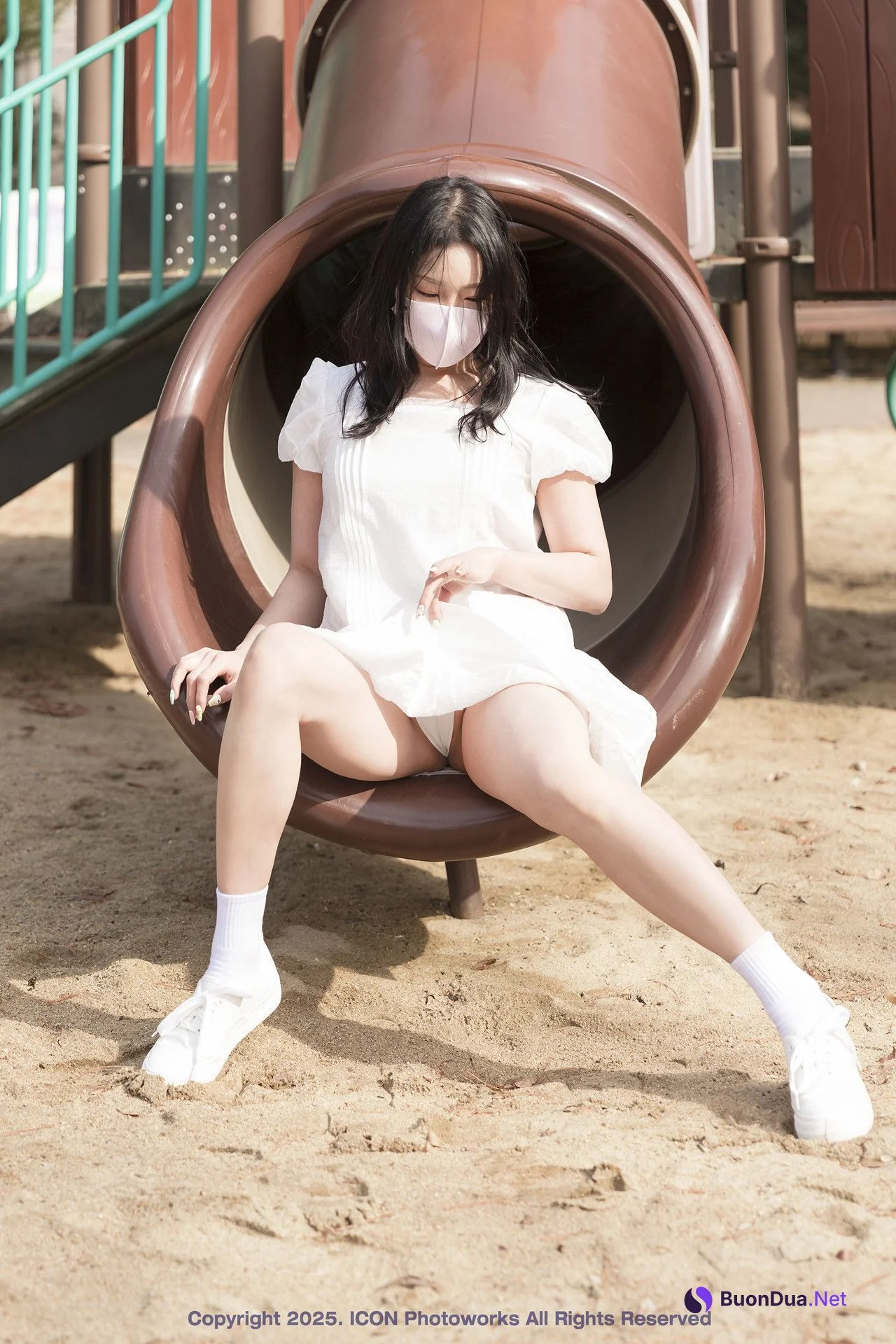 CHAEI 채이, ICON Photobook “Exhibitionism and Desire” Set.01 - Photo 11