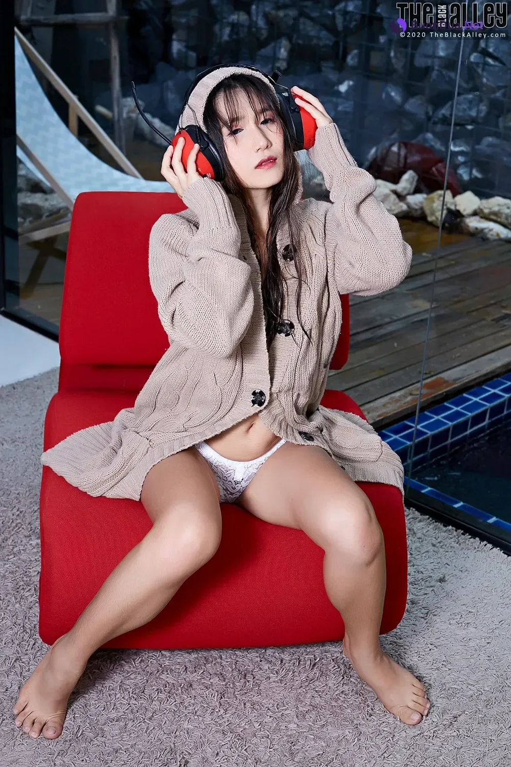 Chia Ling – The Black Alley Photobook Set.27 - รูปภาพ 3