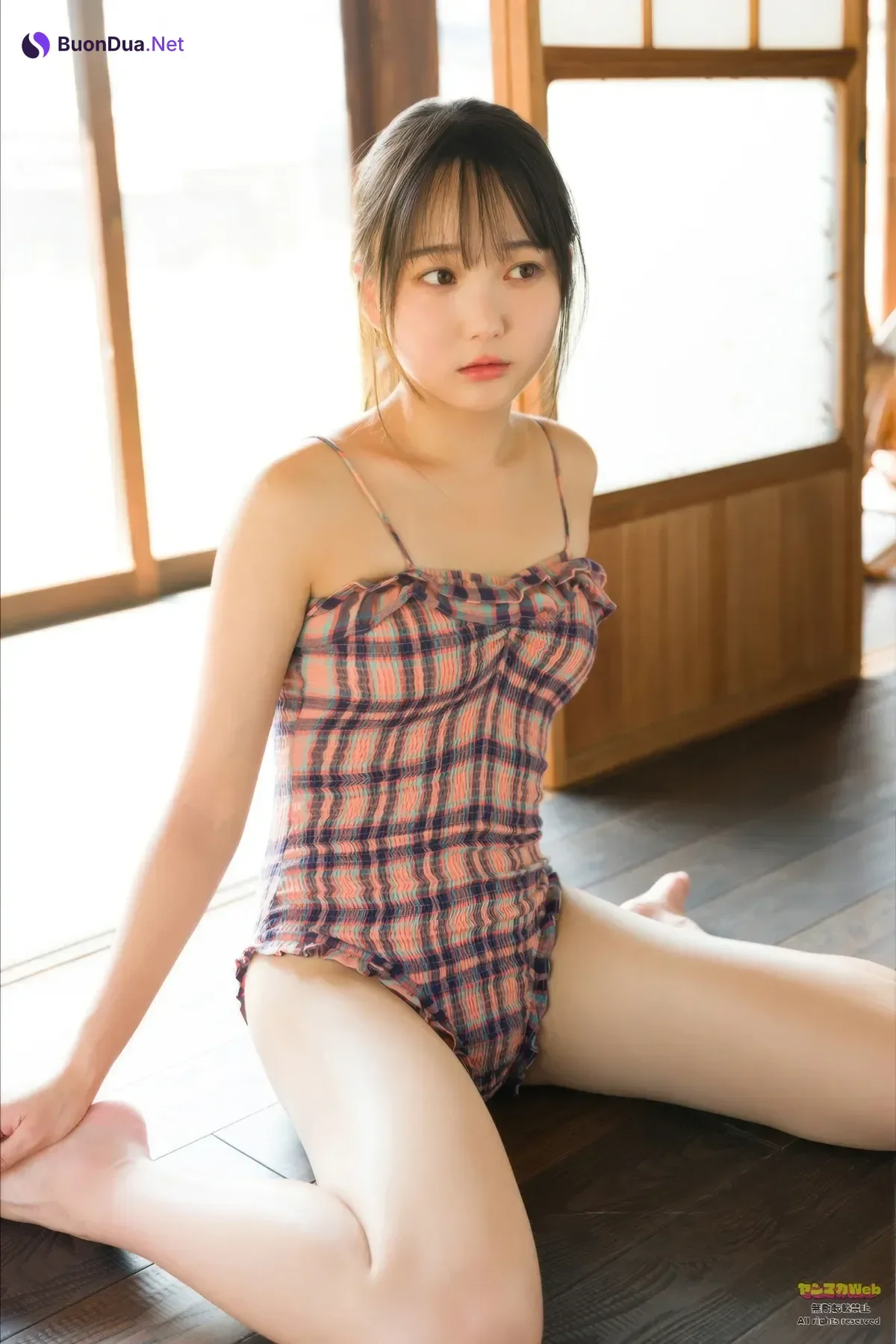 Chihiro Natsui 夏井ちひろ, Young Magazine 2025 No.48 (ヤングマガジン 2025年48号) - Photo 9