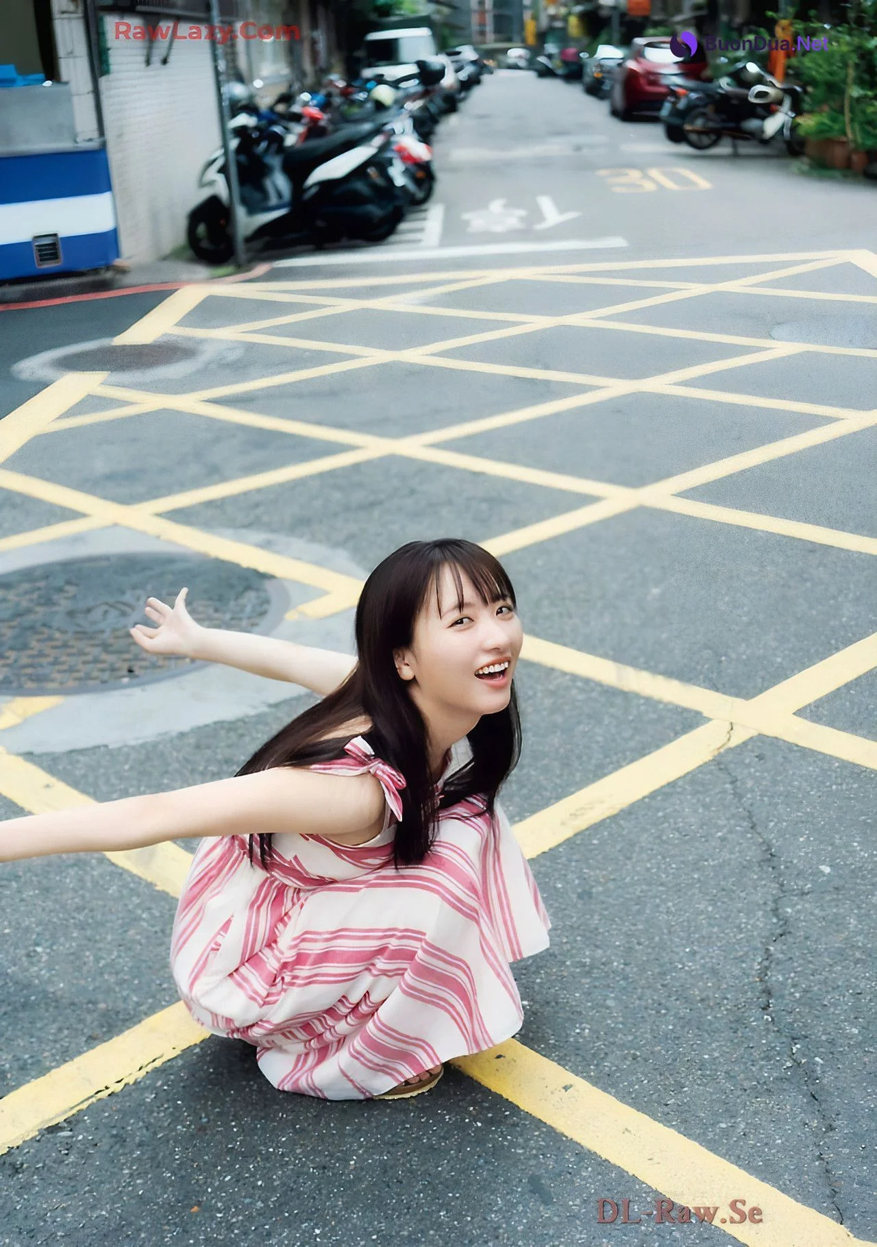 Chiho Ishida 石田千穂, Dokodemo Young Champion 2024 No.12 (どこでもヤングチャンピオン 2024年12号) - Photo 3