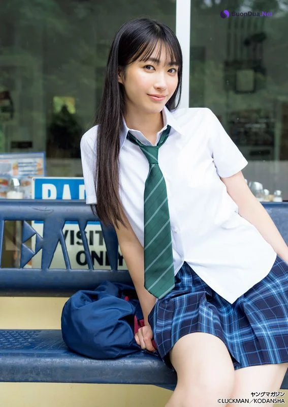 Coco 瑚々, Yuna Sakita 咲田ゆな, Young Magazine 2022 No.47 (ヤングマガジン 2022年47号) - Photo 12