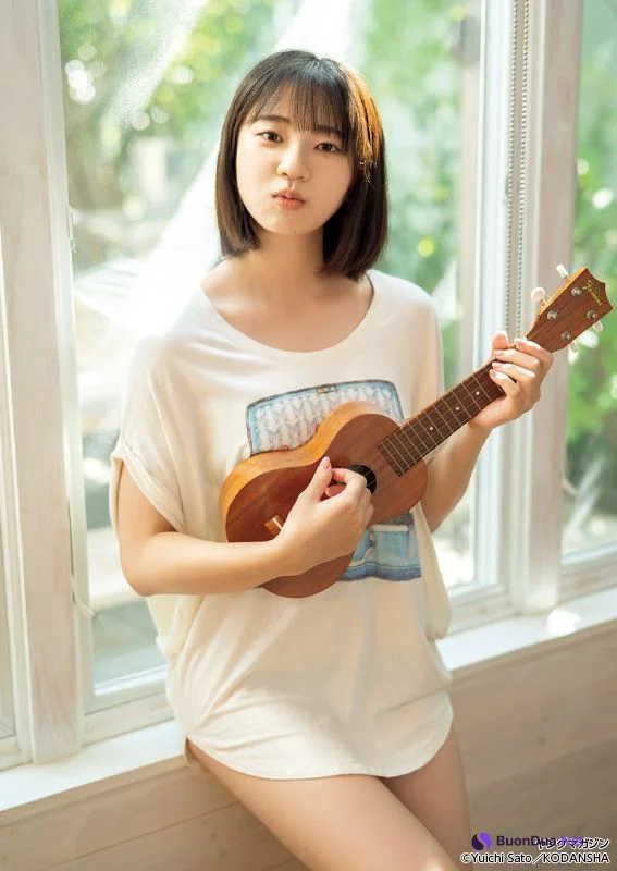 Coco 瑚々, Yuna Sakita 咲田ゆな, Young Magazine 2022 No.47 (ヤングマガジン 2022年47号) - Photo 13