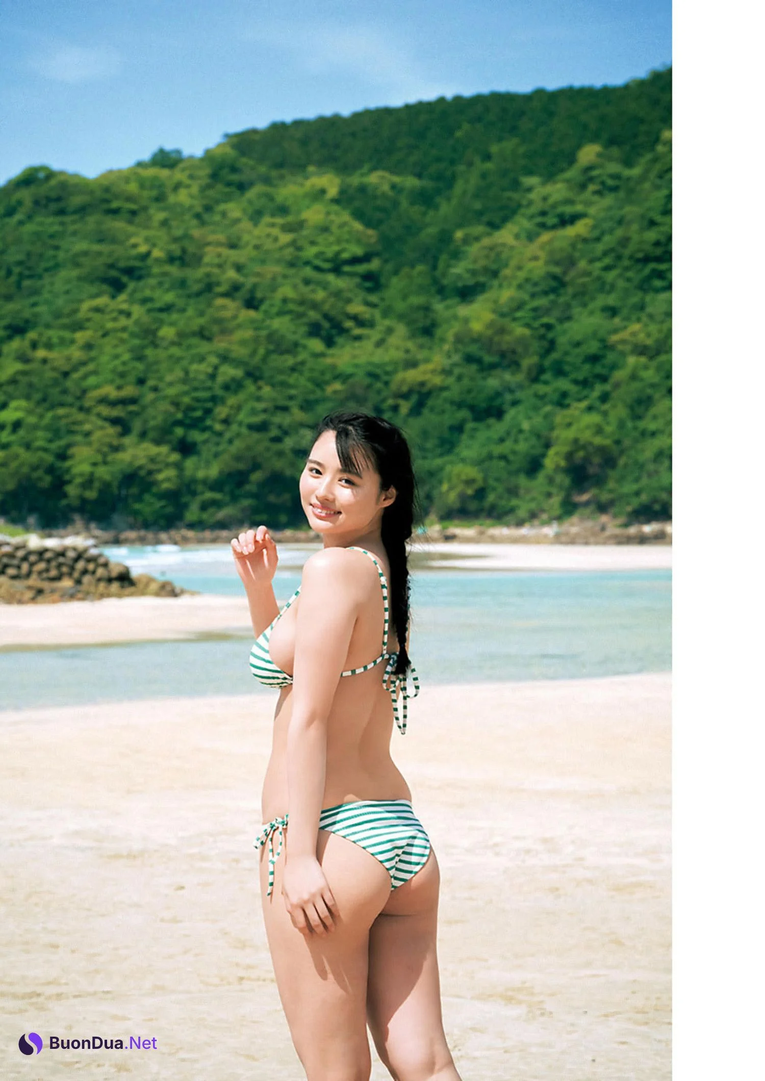 Cocoro Toyoshima 豊島心桜, Young Jump 2024 No.33 (ヤングジャンプ 2024年33号) - Photo 4