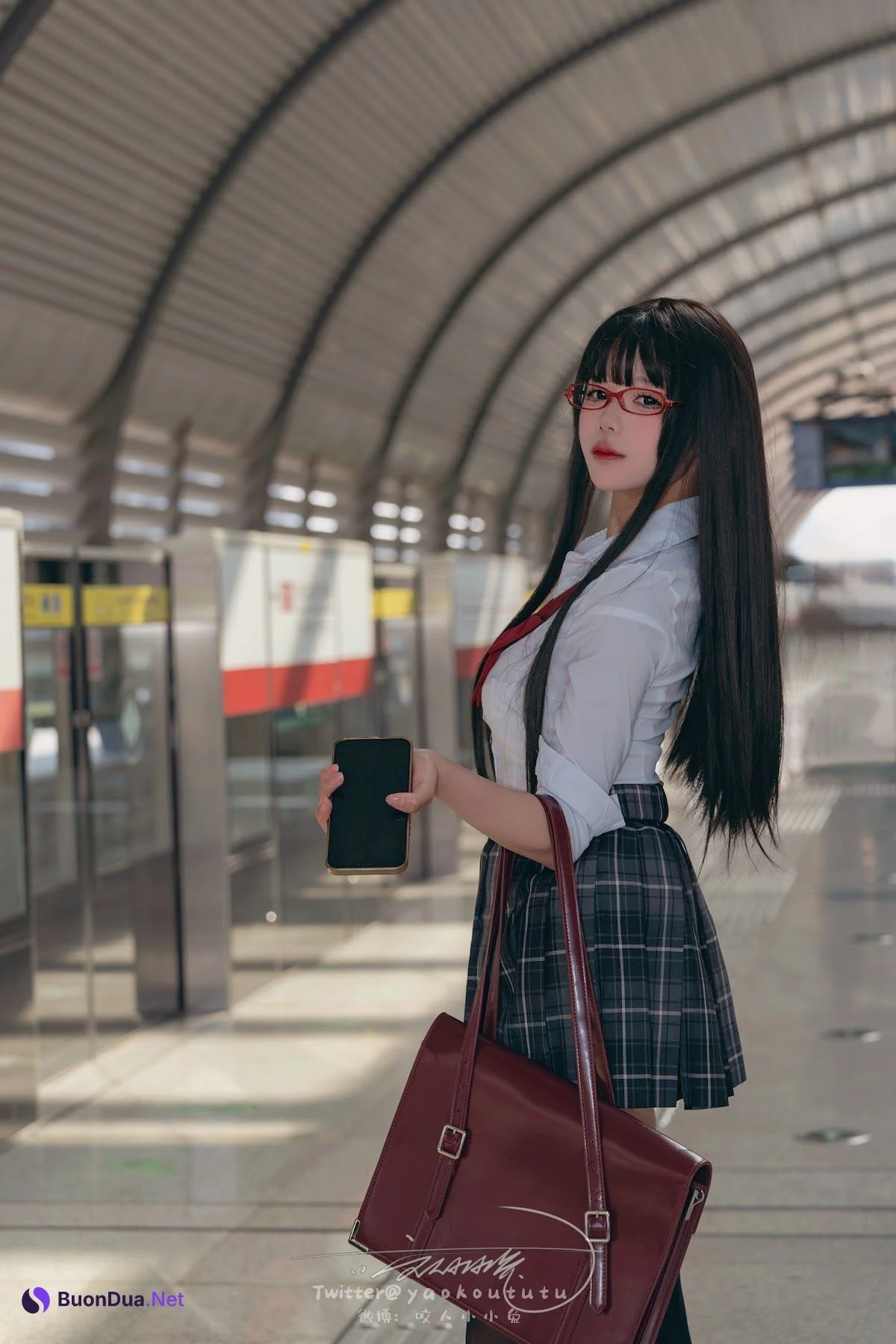 Coser@黏黏团子兔 – 电车惊魂& 期待 - 写真 7