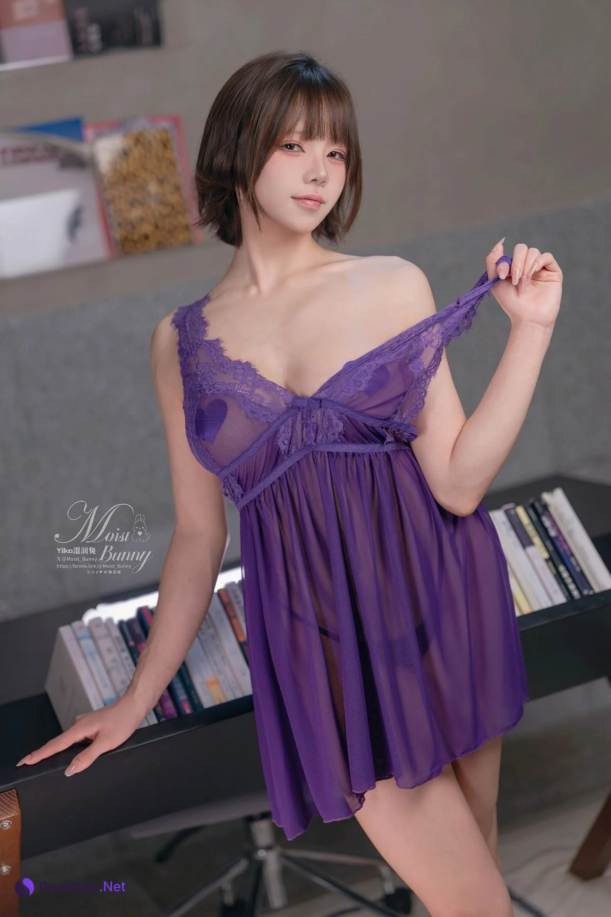 Coser@黏黏团子兔 – 2025.11月月票特典 加班秘书 - รูปภาพ 3