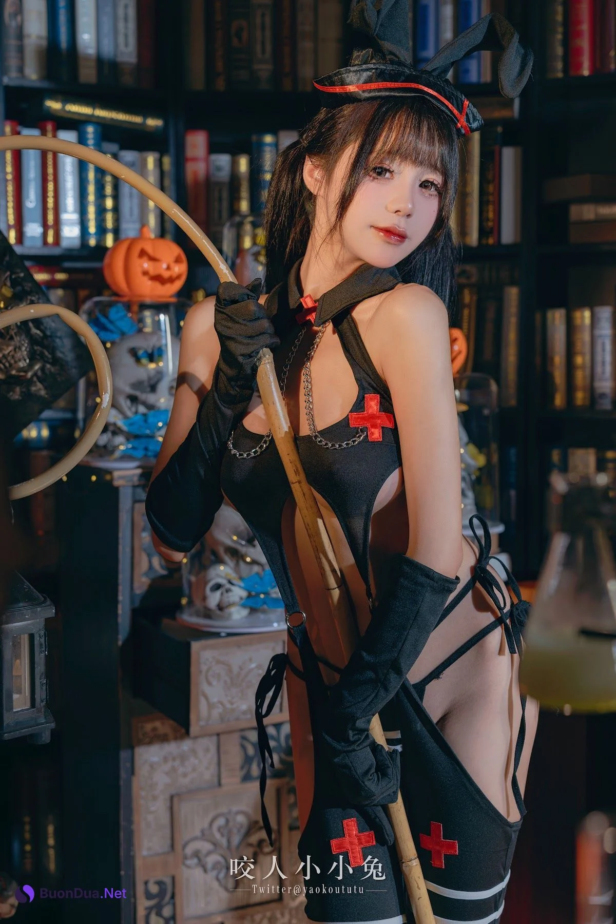 Coser@黏黏团子兔 – 万圣节看护士 - 사진 4