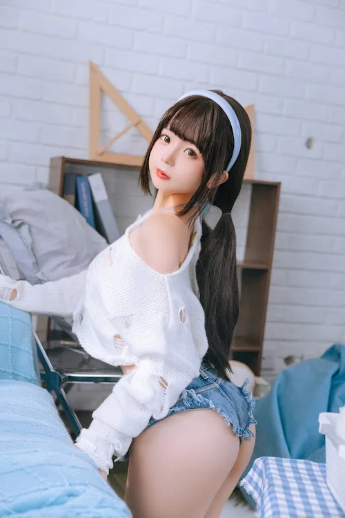 Coser@日奈娇 – 奶娇日常