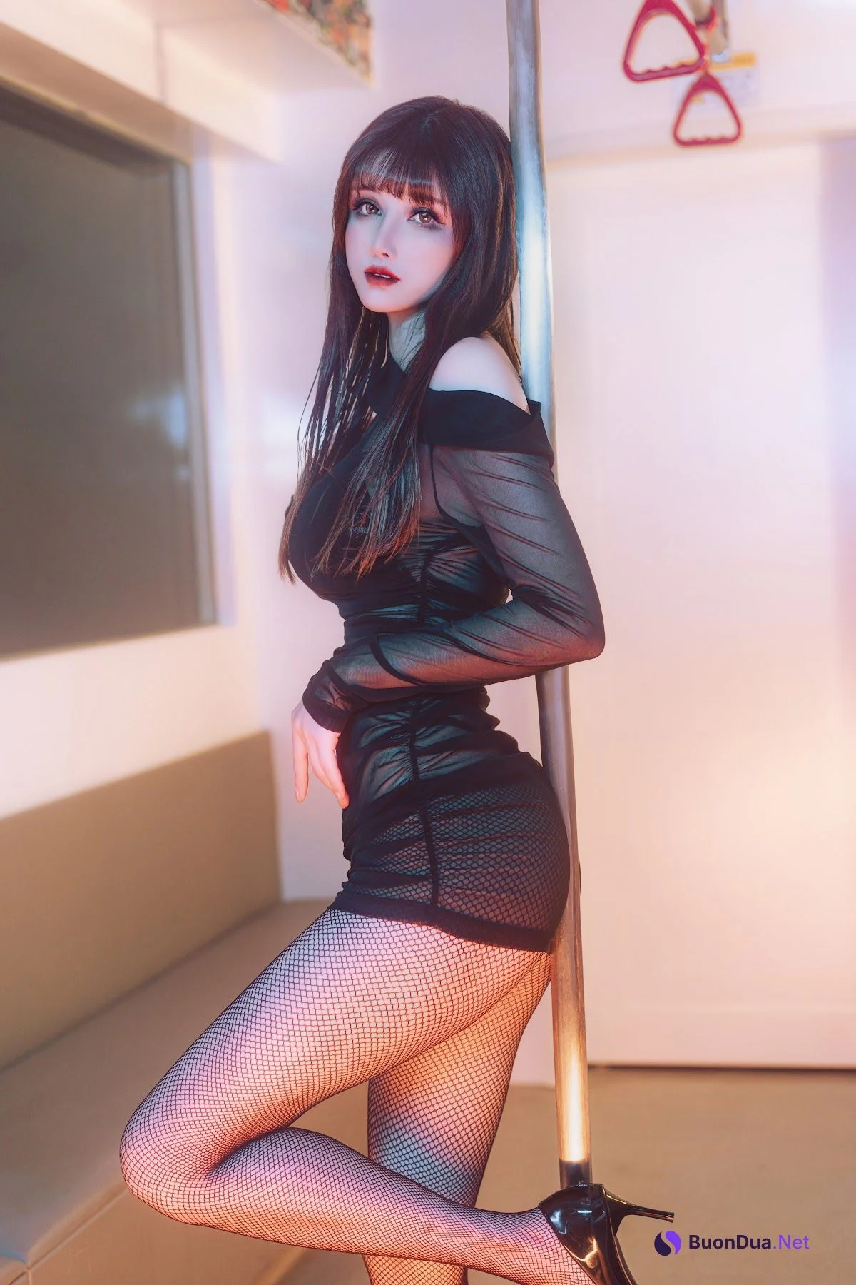 Coser@鹿八岁 – 地铁の调教 - 사진 6