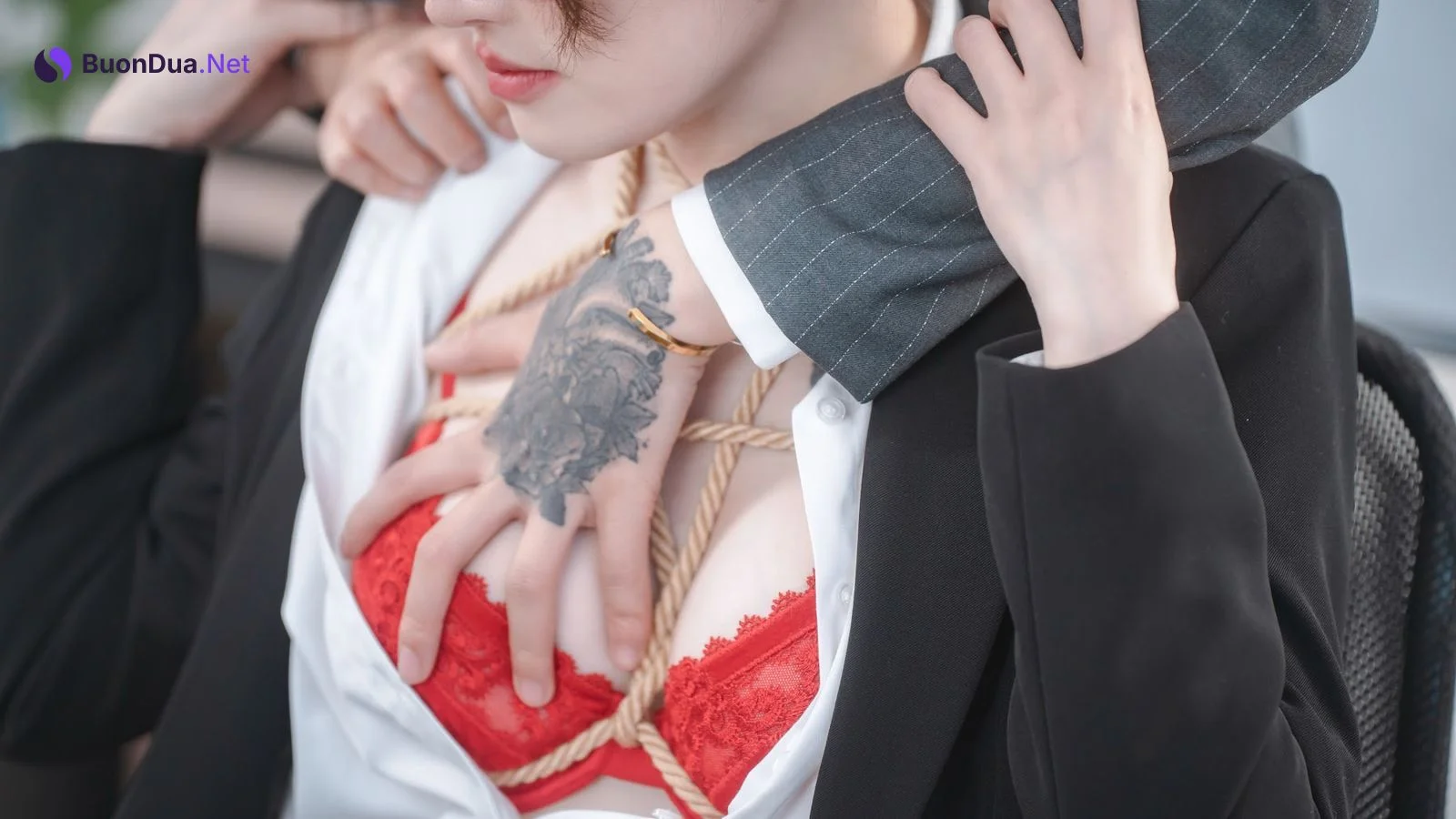 Coser@鹿八岁 – 女上司和女下属 - 写真 18