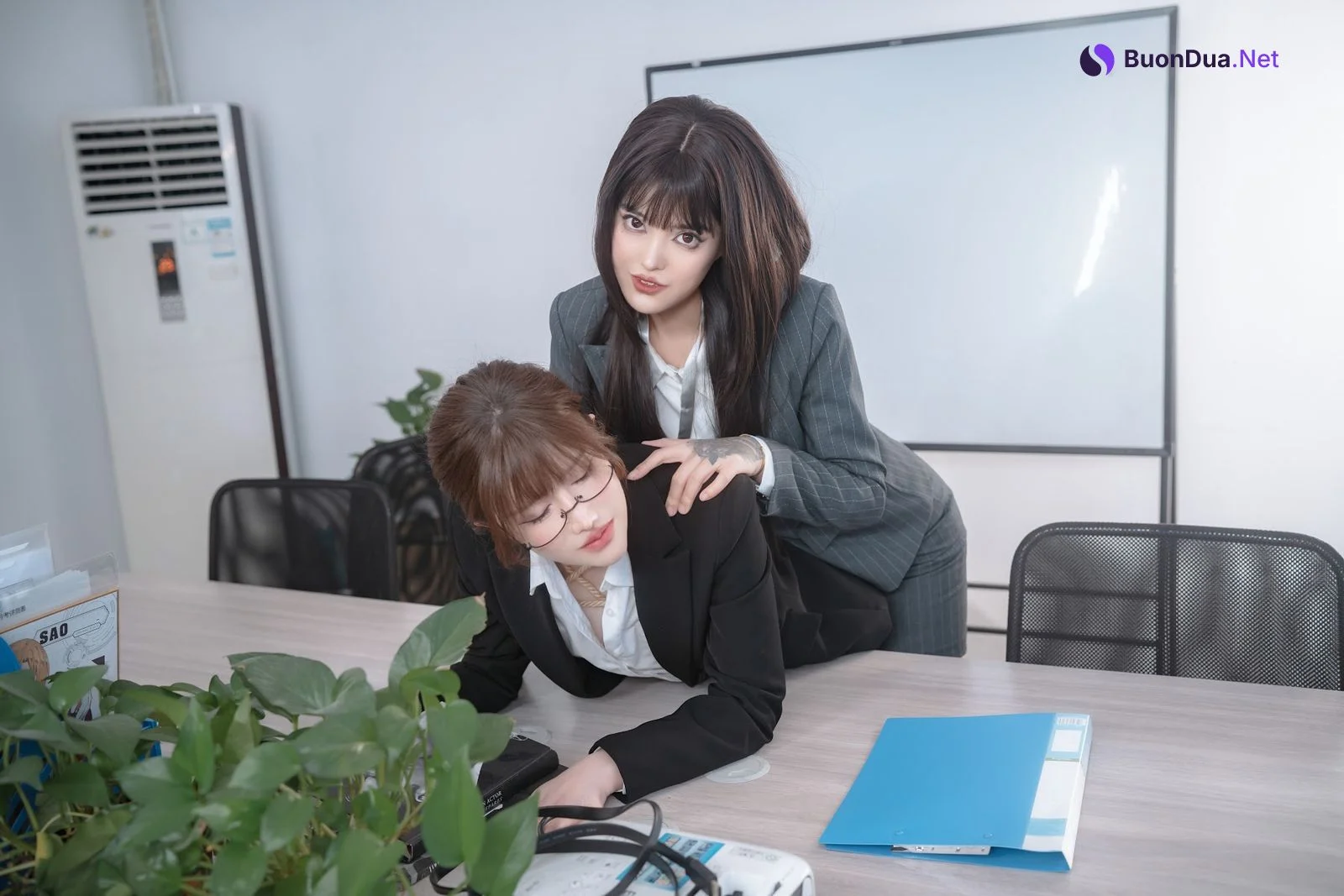 Coser@鹿八岁 – 女上司和女下属 - 写真 26