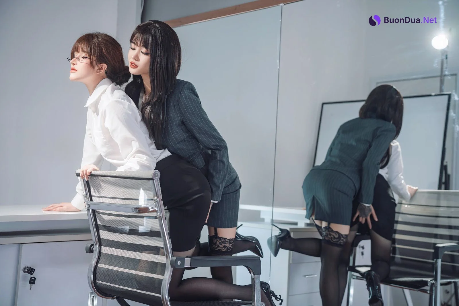 Coser@鹿八岁 – 女上司和女下属 - 写真 36
