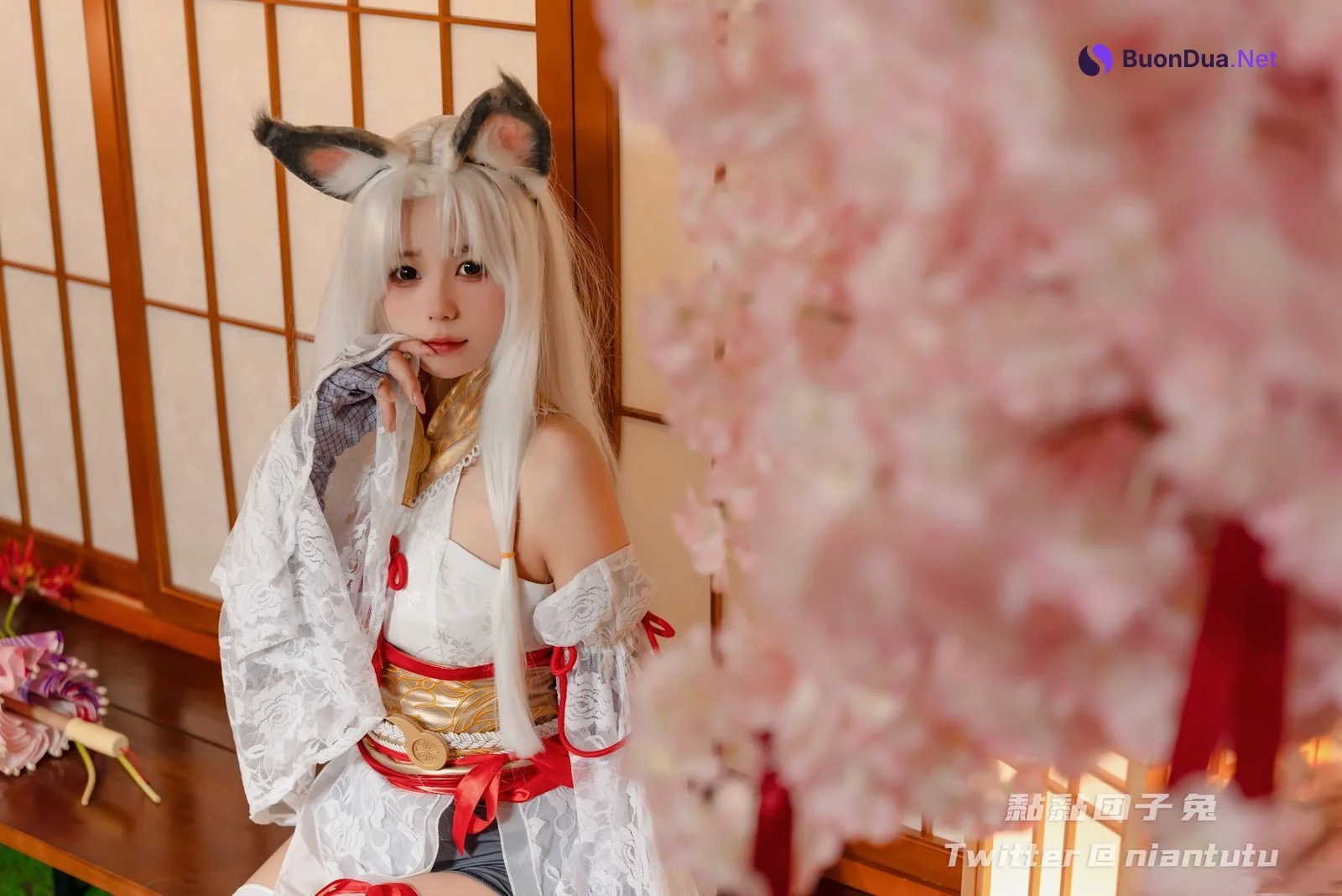Coser@黏黏团子兔 – 白丝胡桃 - Photo 3