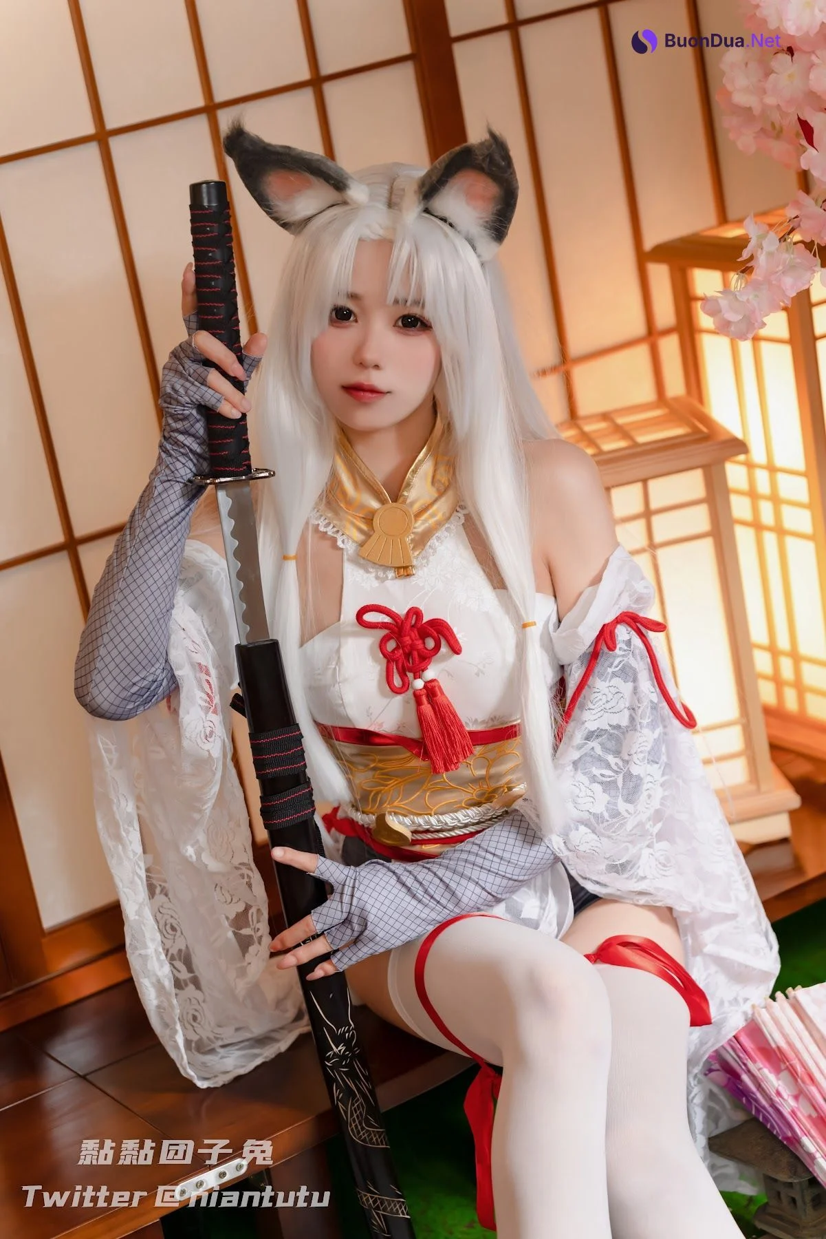 Coser@黏黏团子兔 – 白丝胡桃 - Photo 5