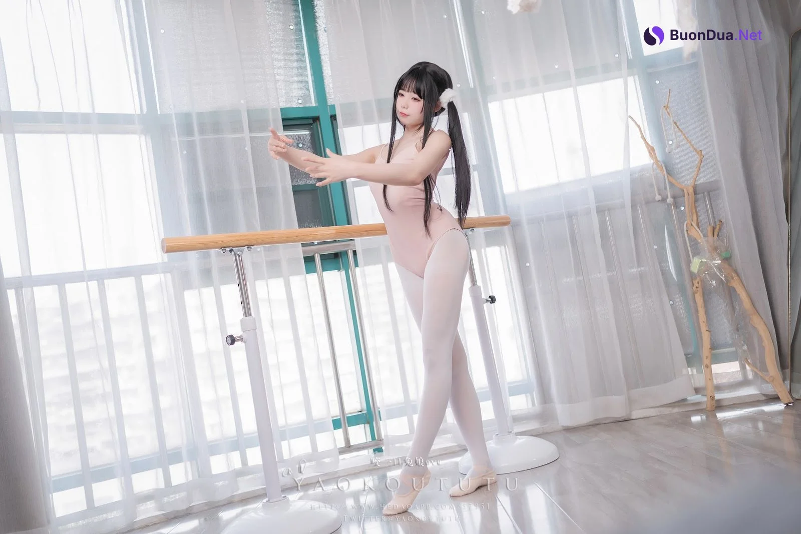 Coser@黏黏团子兔 – 来不及的舞蹈课 - 写真 11
