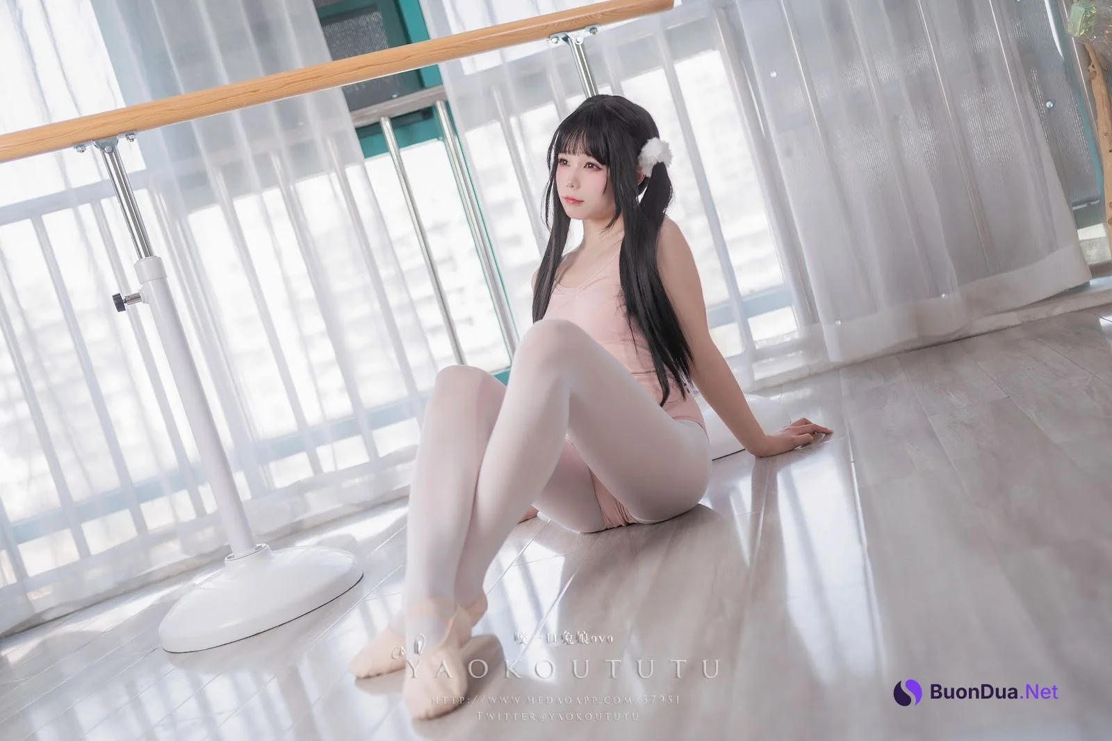 Coser@黏黏团子兔 – 来不及的舞蹈课 - 写真 19