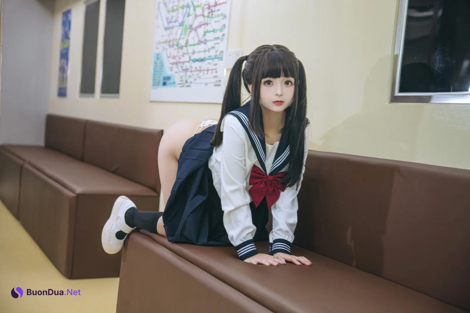 Coser@日奈娇 – 列车JK - Photo 15