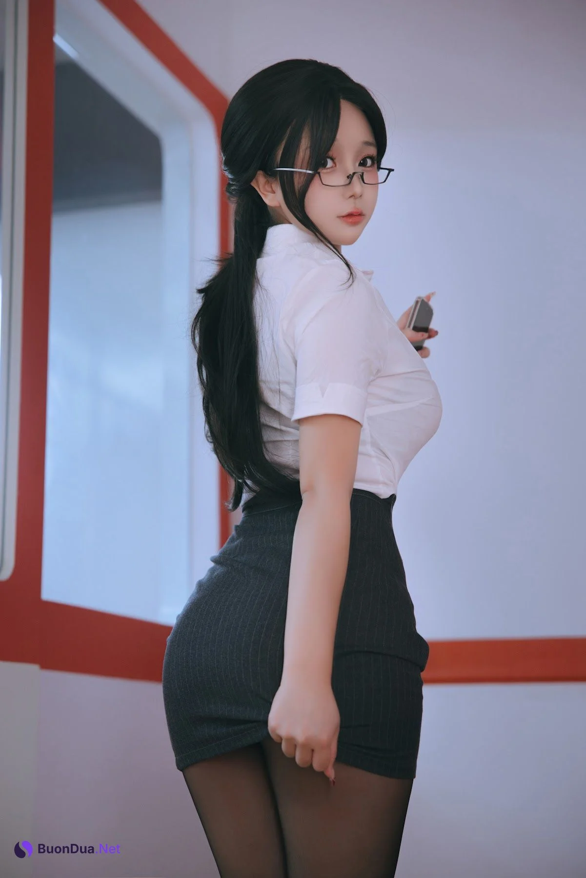 Coser@日奈娇 – 地铁OL - Photo 13