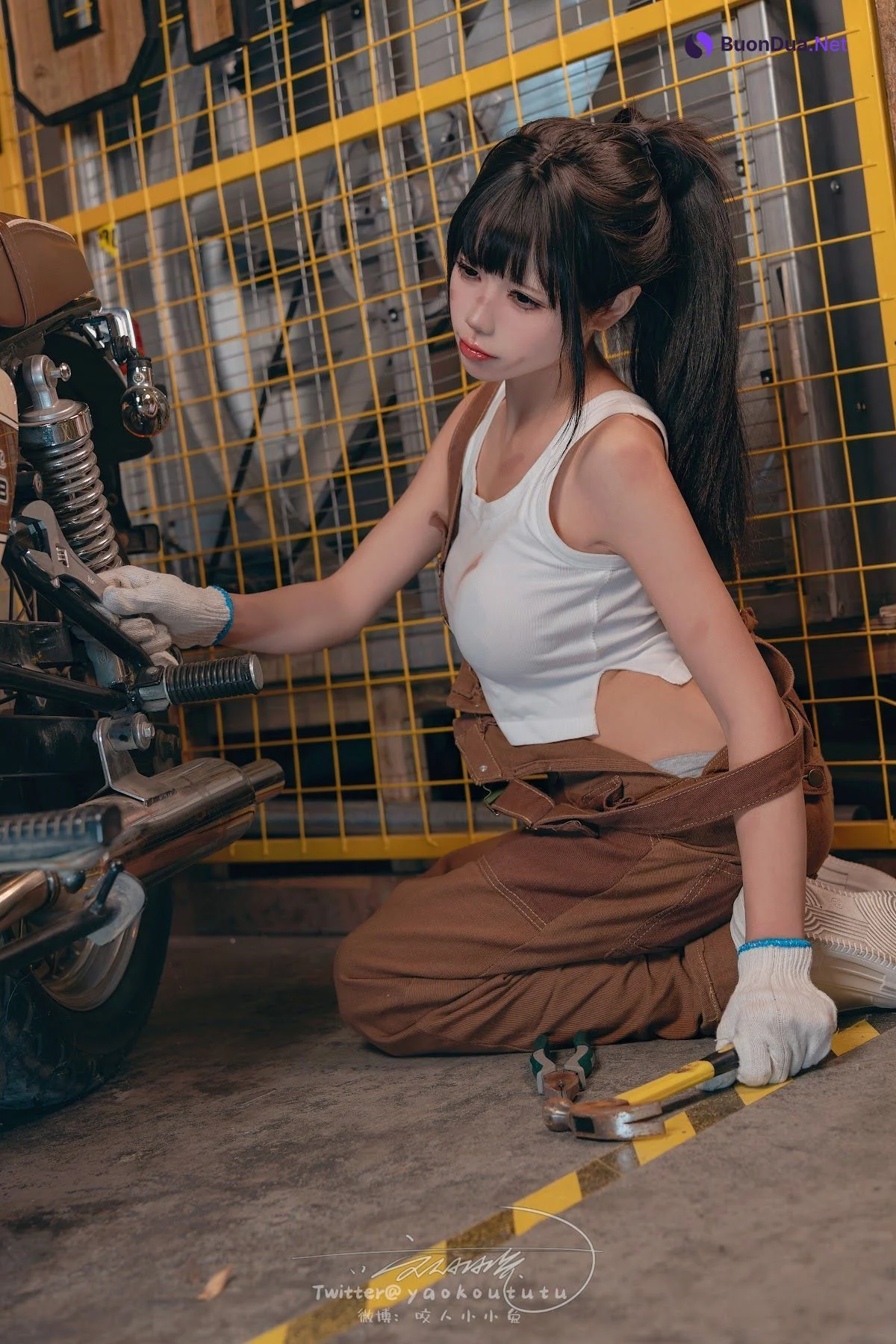 Coser@黏黏团子兔 – 机车修理工 Shake it - 사진 12